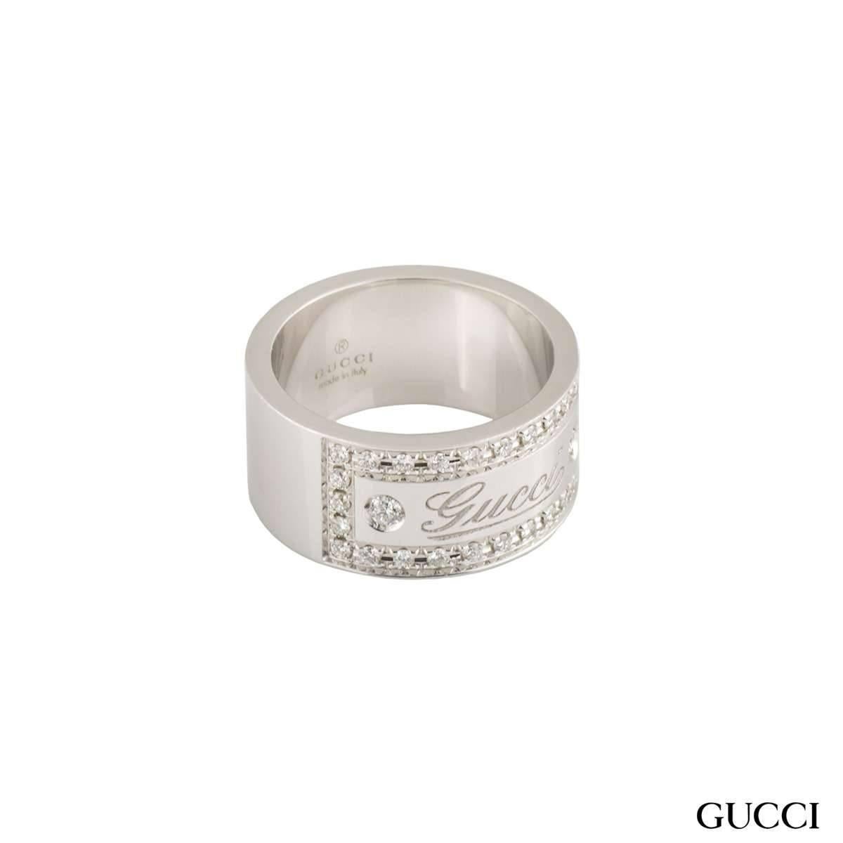 Gucci Diamond Band Ring In Excellent Condition For Sale In London, GB