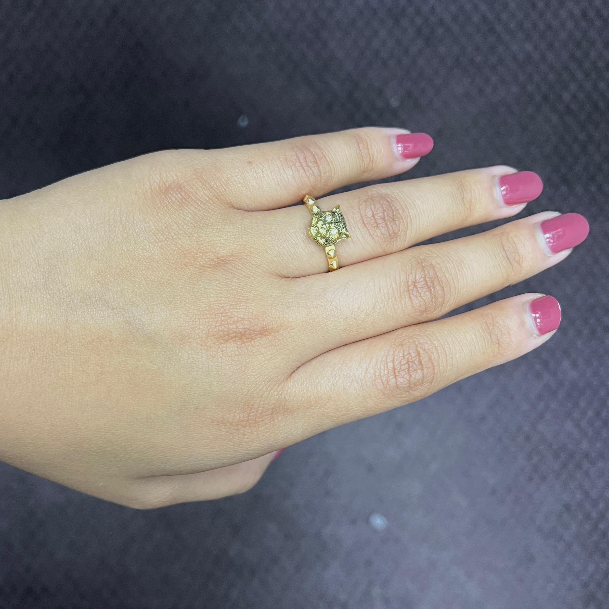 Gucci Diamond Feline Gold Ring 1