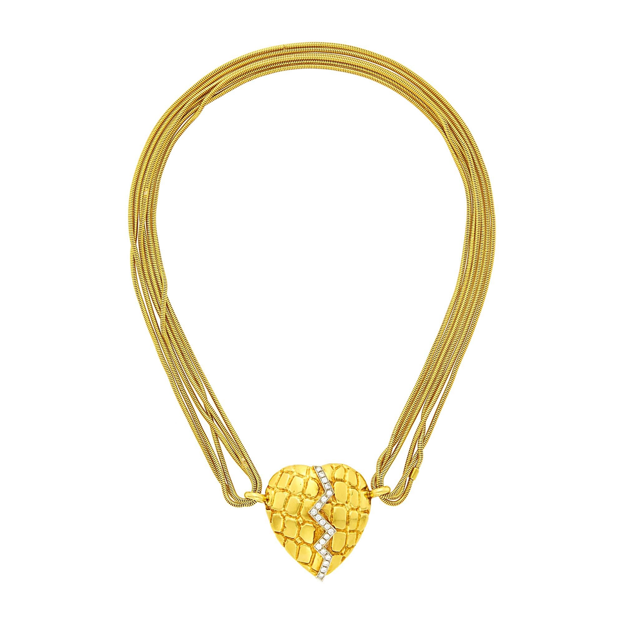 Round Cut Gucci Diamond Heart Yellow Gold Pendant Necklace For Sale