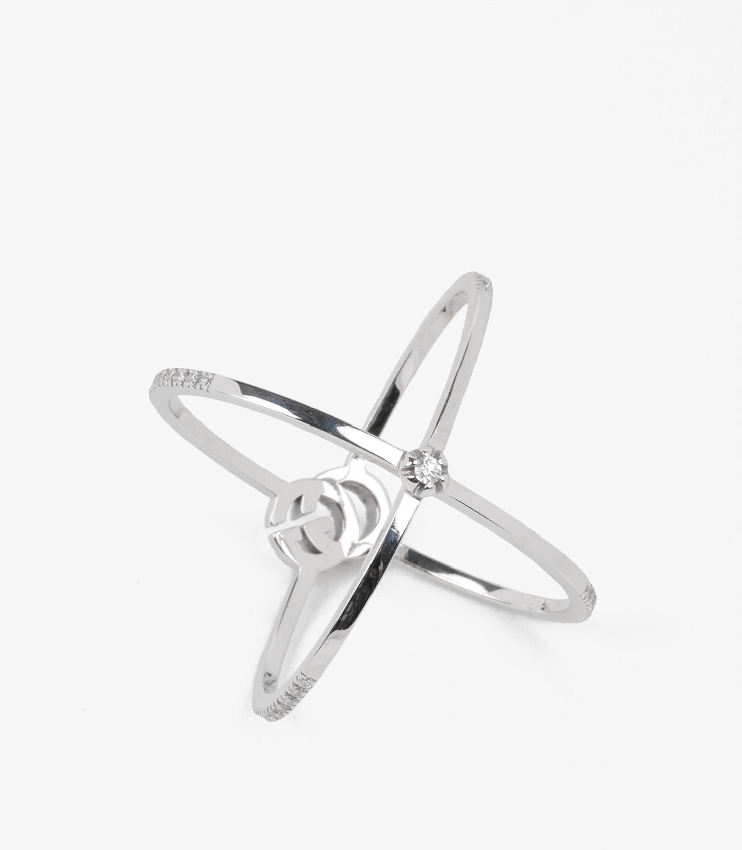 Gucci Diamond Set 18ct White Gold GG Running Ring For Sale 1