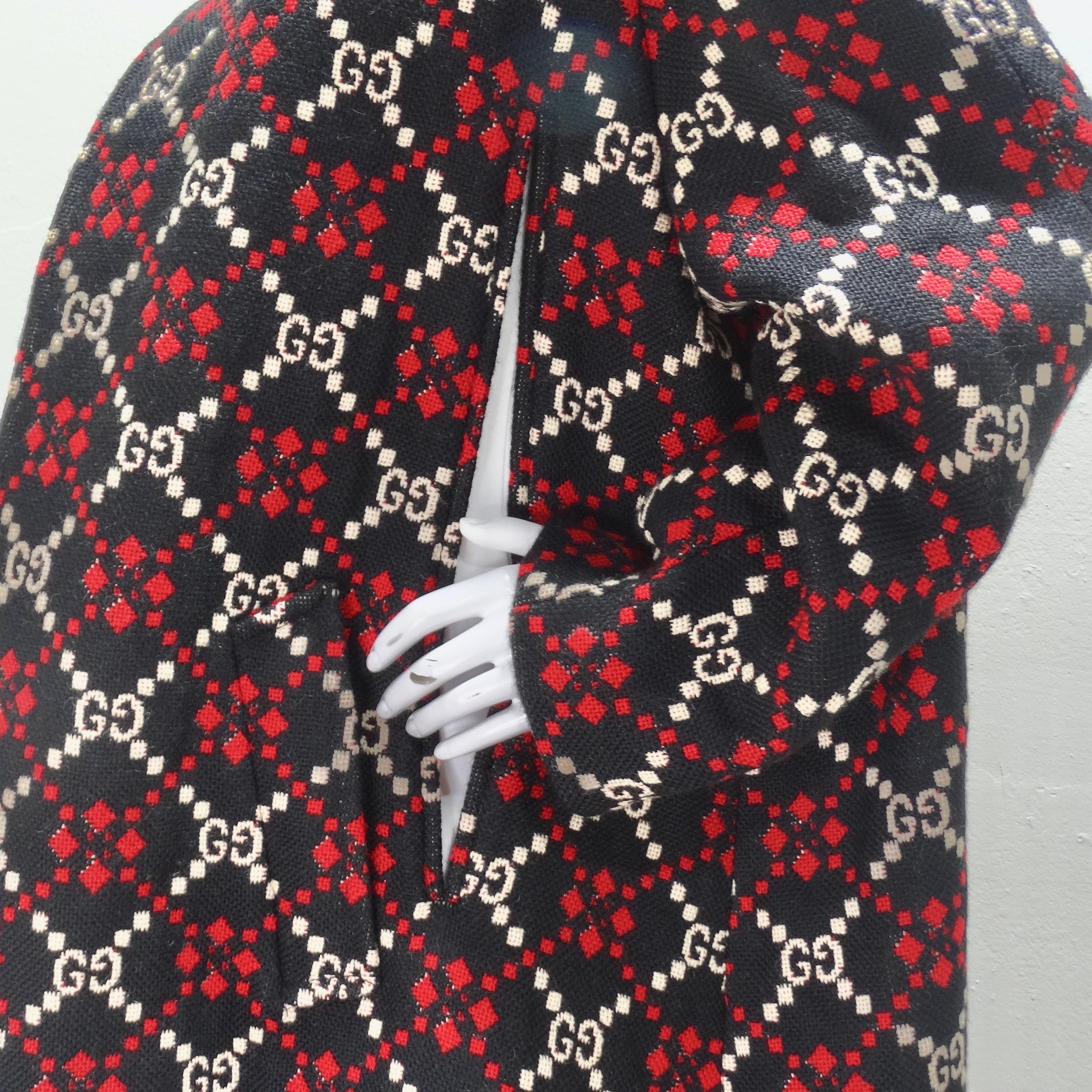 Gucci Diamond Wool GG Logo Mantel mit übergroßem Cape im Angebot 7