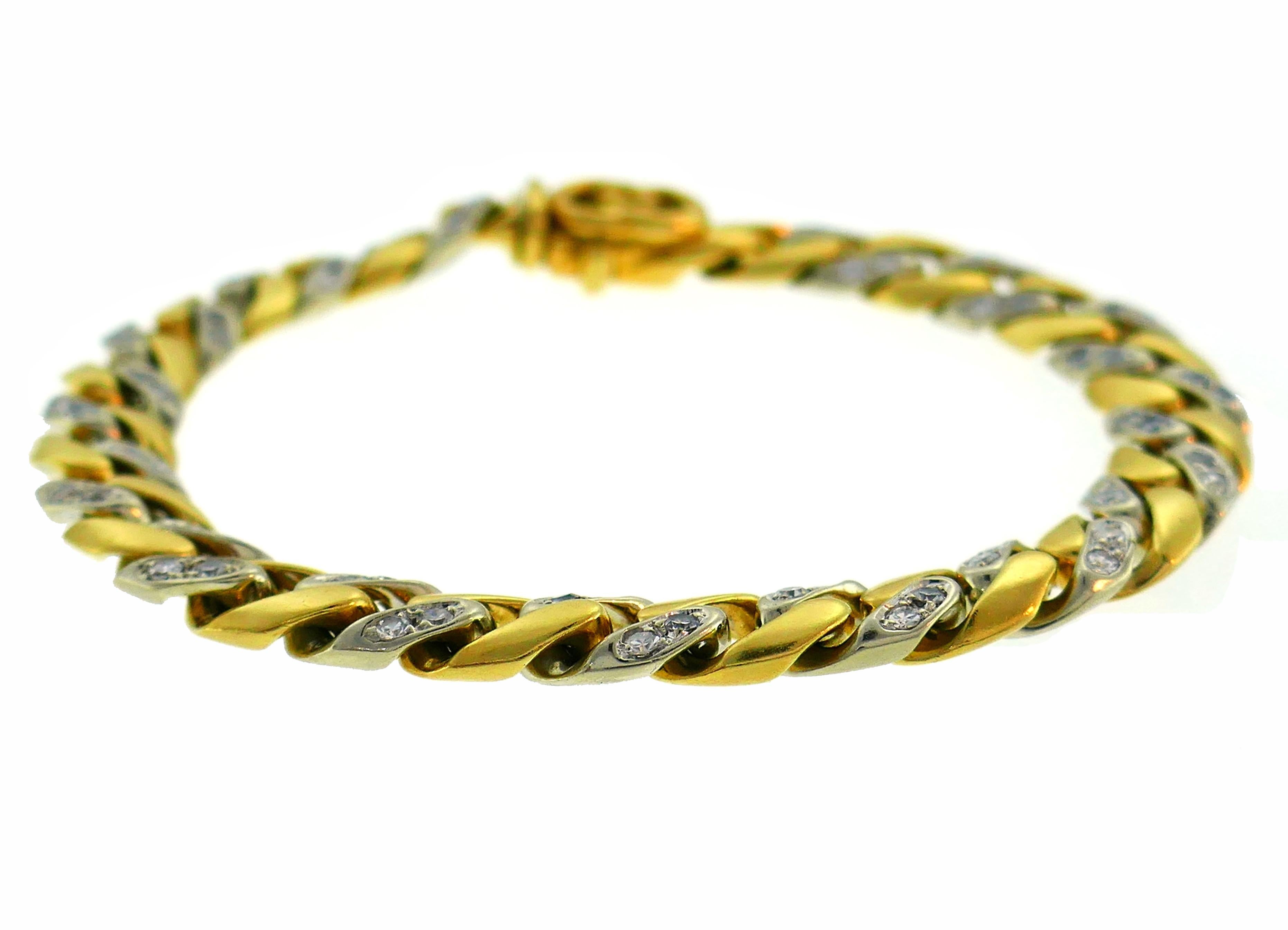 Gucci Diamond Yellow Gold Chain Link Bracelet, 1980s In Good Condition In Beverly Hills, CA