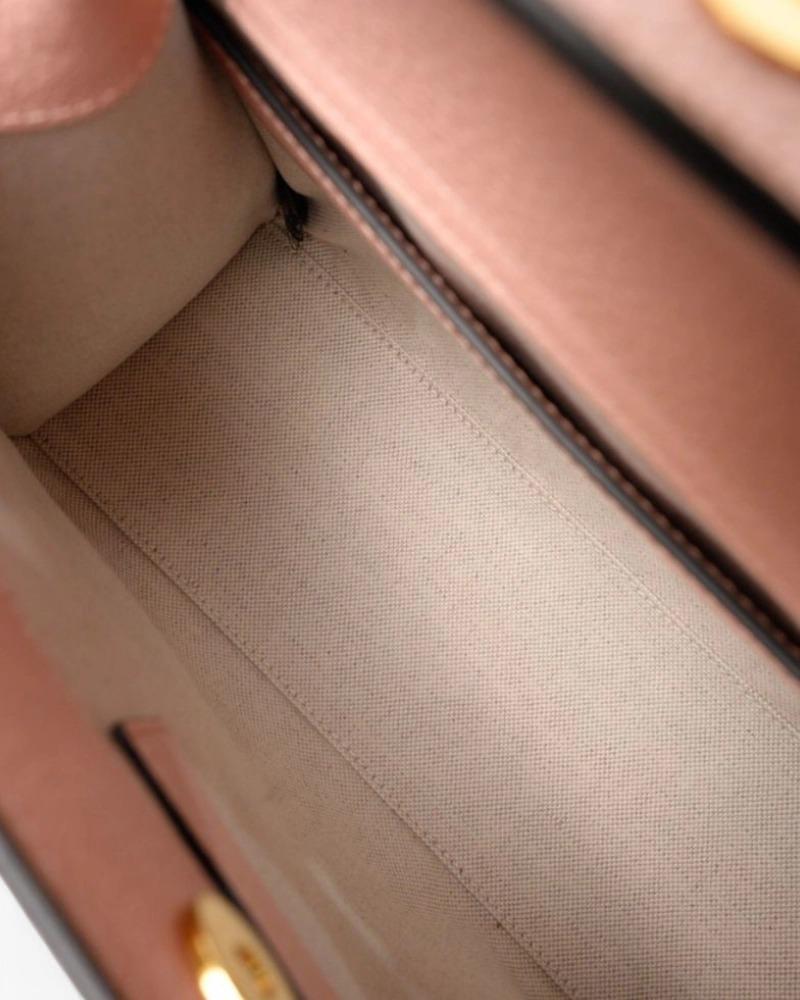 Gucci Diana Medium Raffia GG Jumbo Pink 9