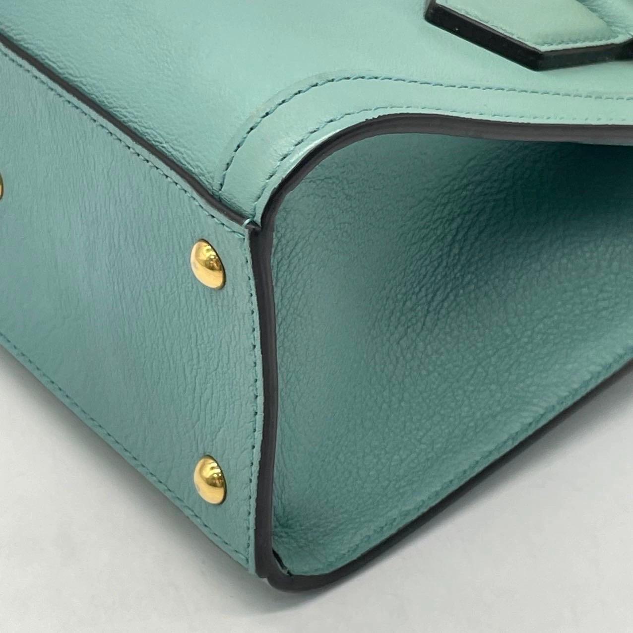 Gucci Diana Mini Blue Leather Bag Bamboo Handle with Strap en vente 10