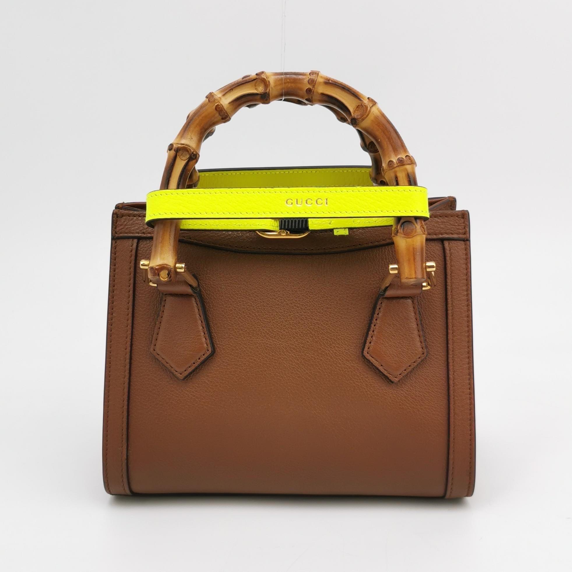 Women's Gucci Diana Mini Brown Leather Bag Bamboo Handle with Strap For Sale
