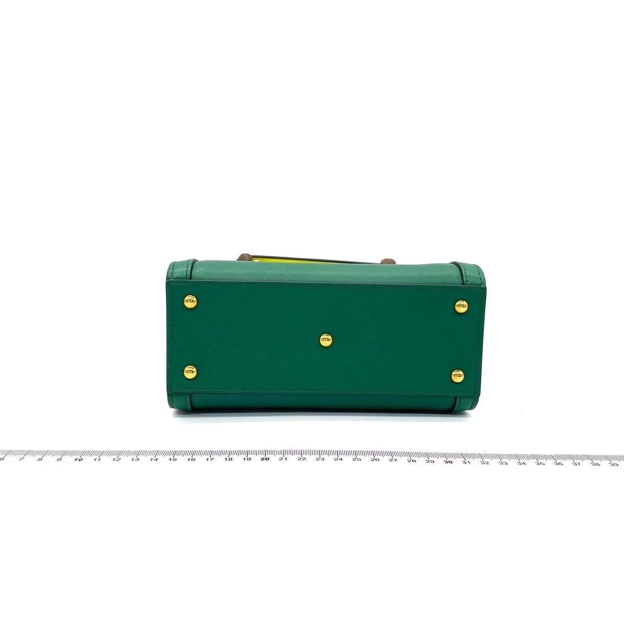 Gucci Diana Mini Bolso de Piel Verde Asa de Bambú con Correa en Excelente estado para la venta en AUBERVILLIERS, FR
