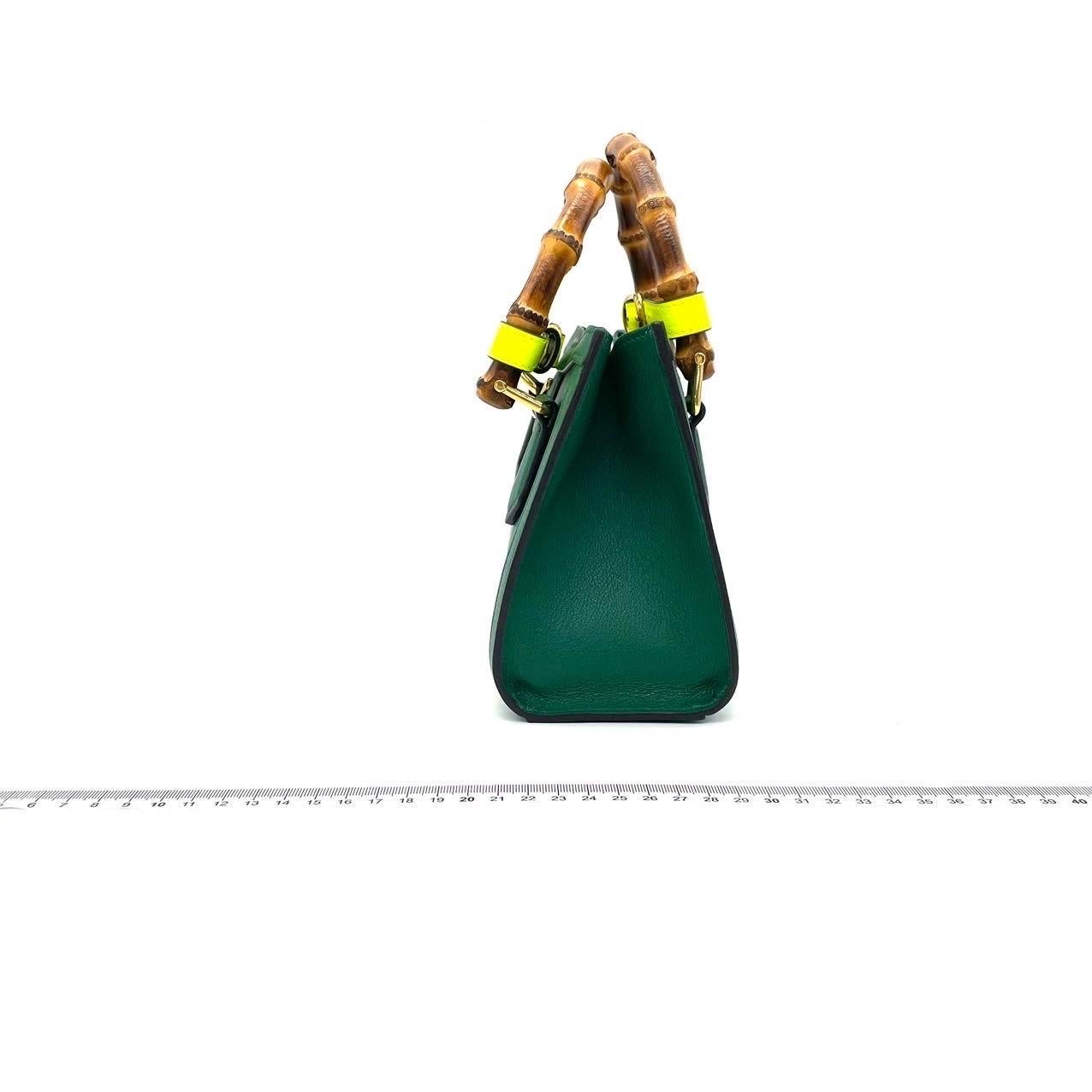 De las mujeres Gucci Diana Mini Bolso de Piel Verde Asa de Bambú con Correa en venta