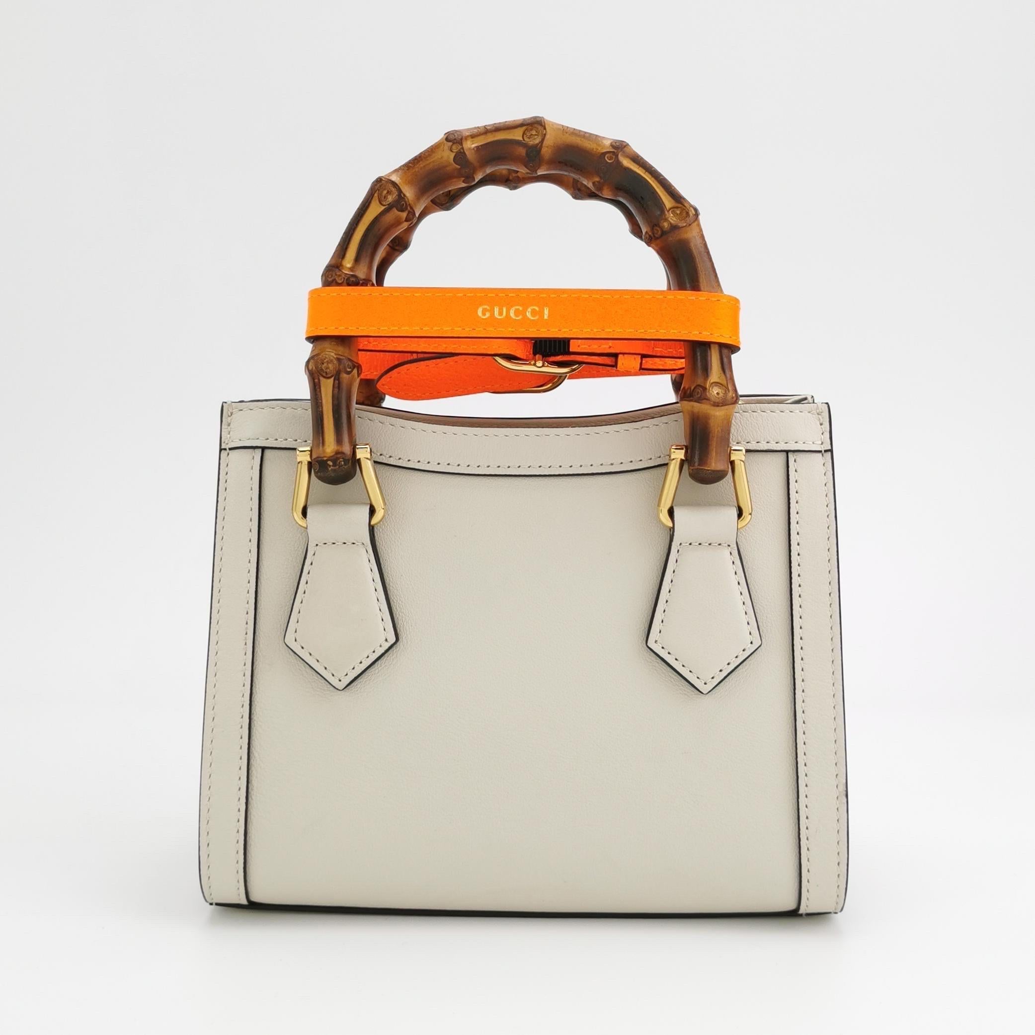 Gucci Diana Mini White Leather Bag Bamboo Handle with Strap In Excellent Condition In AUBERVILLIERS, FR