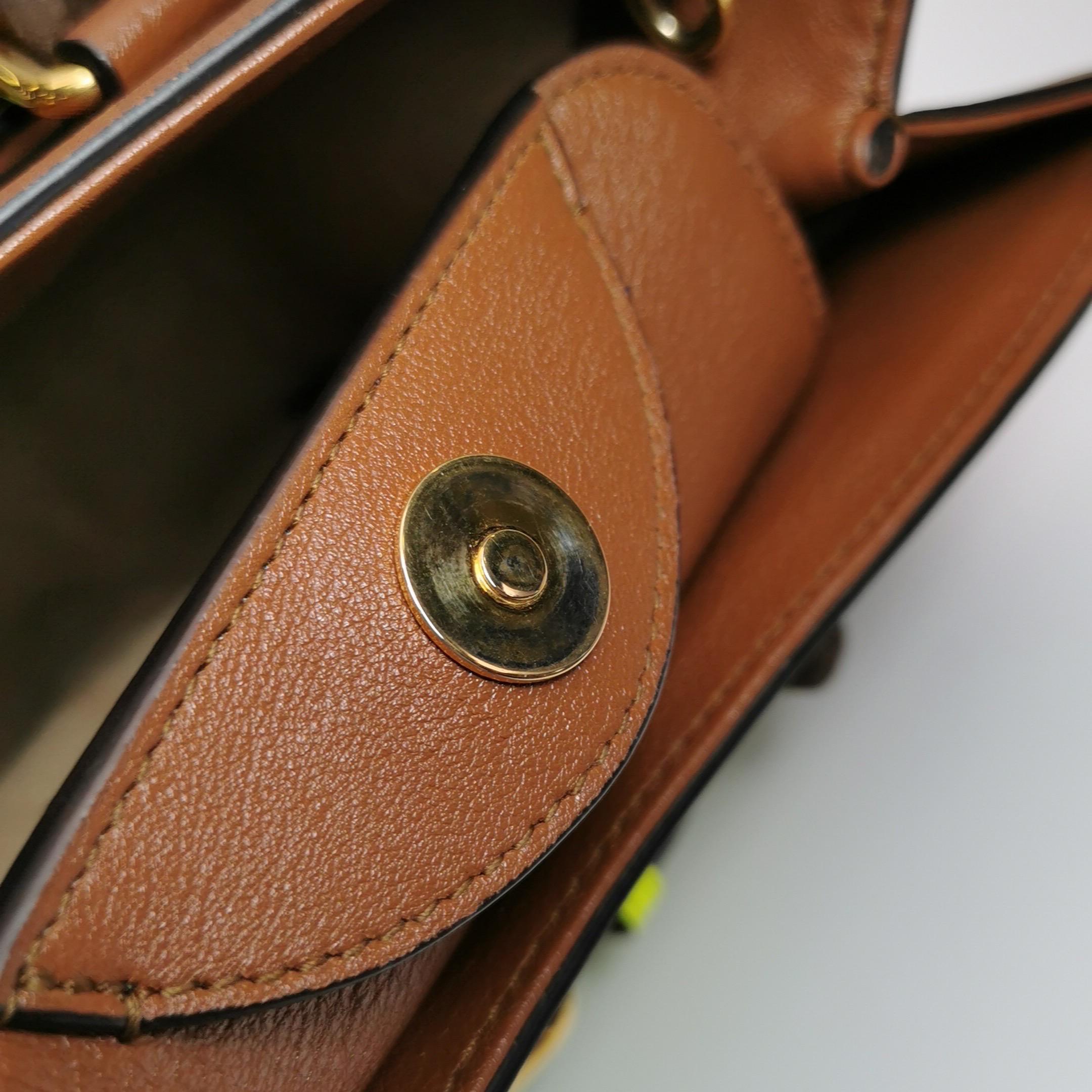 Gucci Diana Small Tan Brown Calfskin Leather Bamboo Top Handles Crossbody Bag For Sale 15