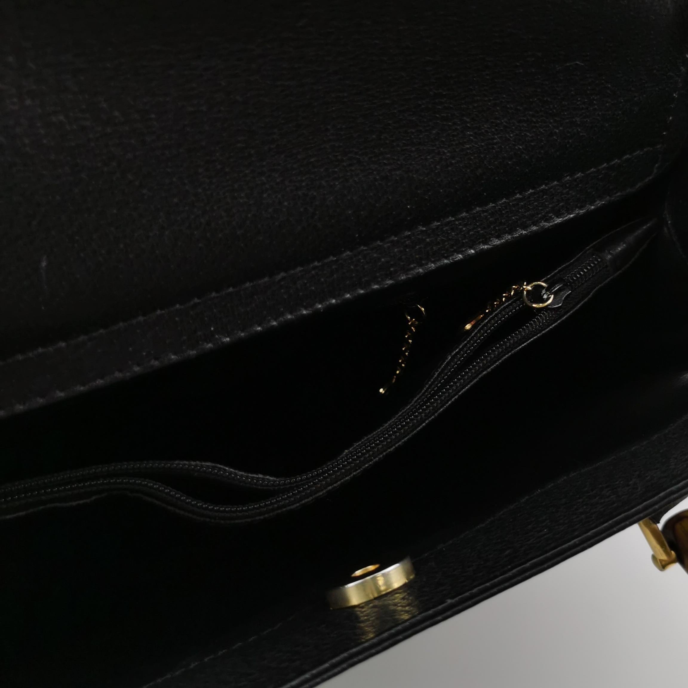 Gucci Diana Vintage Large Black Leather Bamboo Top Handles Tote For Sale 4