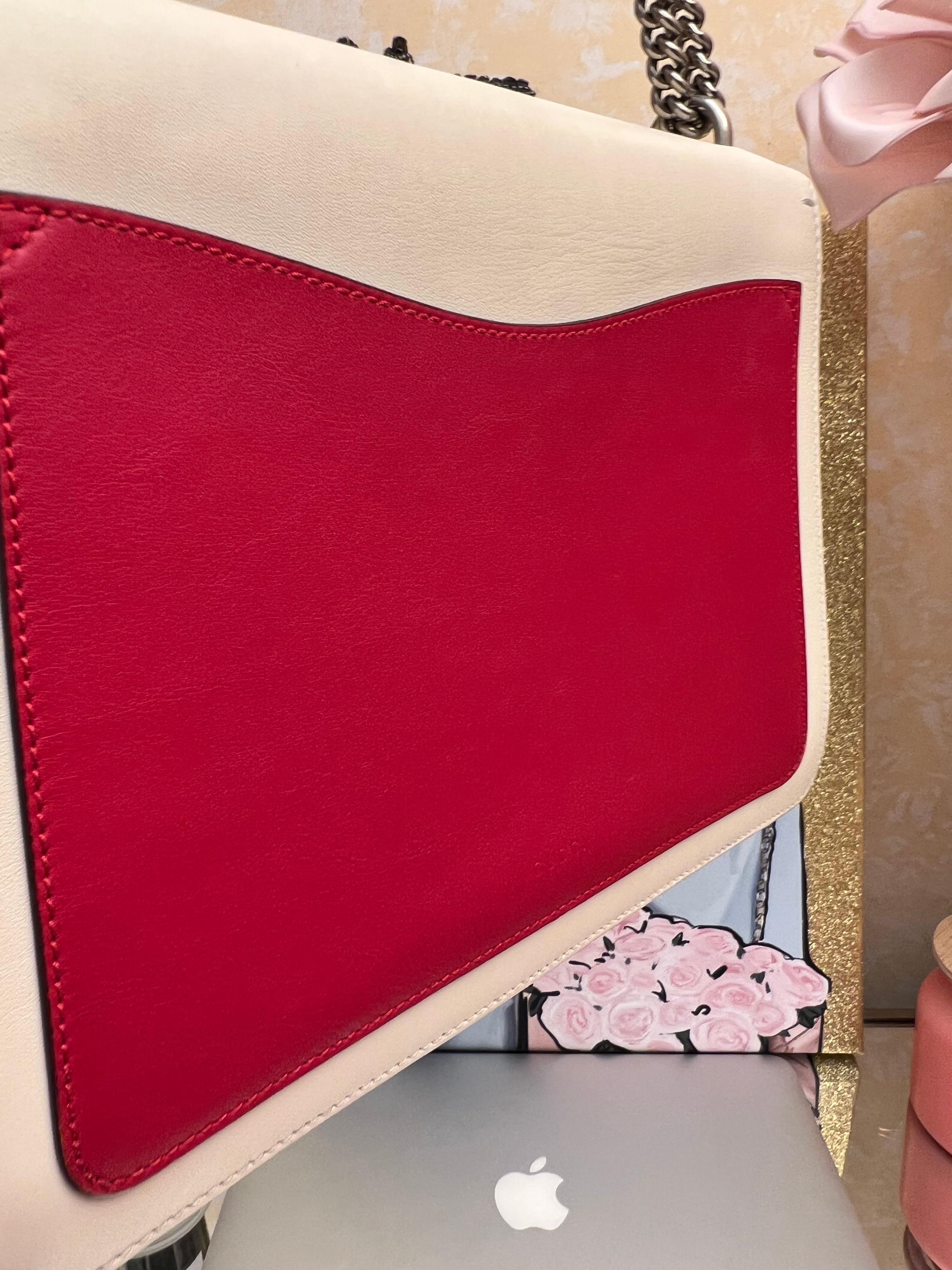 Women's or Men's Gucci Dionysus Bee Bag For Sale