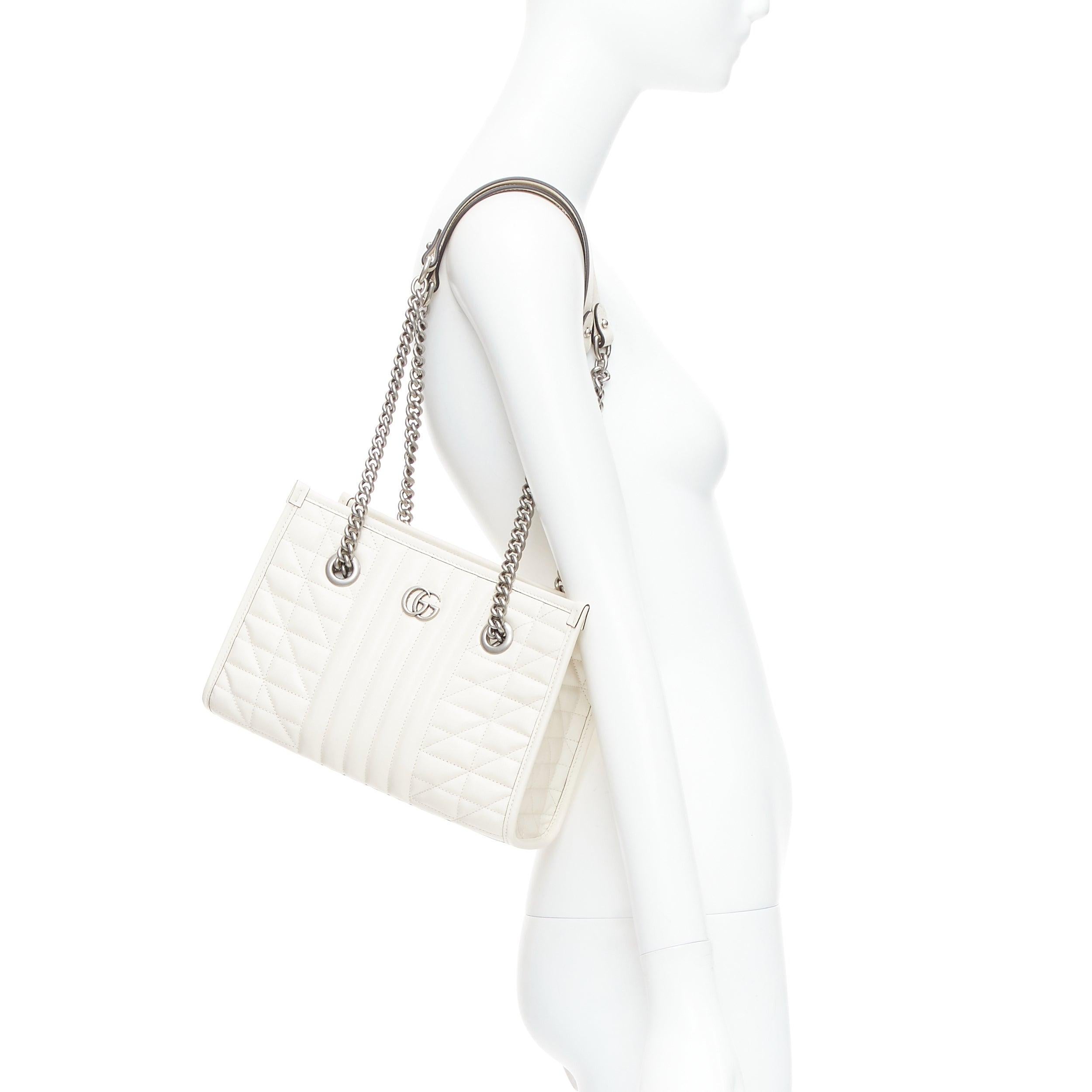 GUCCI Dionysus Mini cream textured leather chain crossbody flap bag
Reference: KYCG/A00070
Brand: Gucci
Designer: Alessandro Michele
Model: Dionysus Mini
Material: Leather
Color: Cream, Multicolour
Pattern: Striped
Closure: Snap Buttons
Lining:
