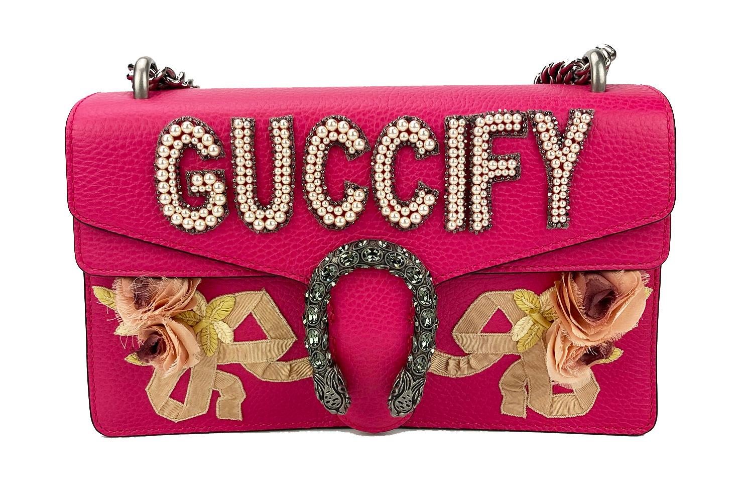 Gucci Dionysus Pink Guccify Small Shoulder Bag in new unused condition. Pink pebbled leather exterior trimmed with antiqued silver hardware. Pearl and beaded 