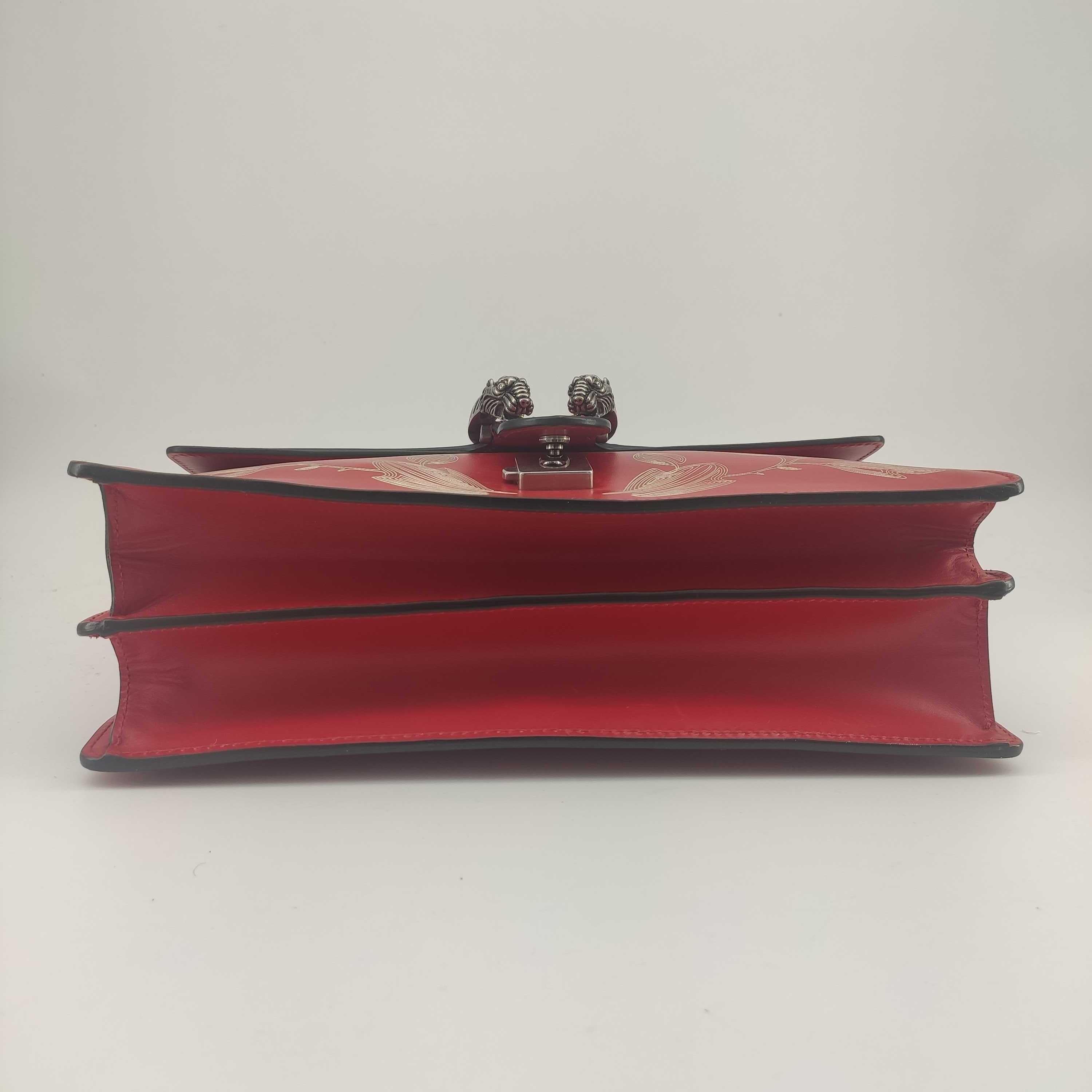 GUCCI Dionysus Shoulder bag in Red Leather In Excellent Condition In Clichy, FR