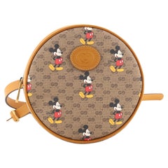 Gucci Disney Mickey Mouse Runder Rucksack (Outlet) Bedrucktes Mini GG Segeltuch
