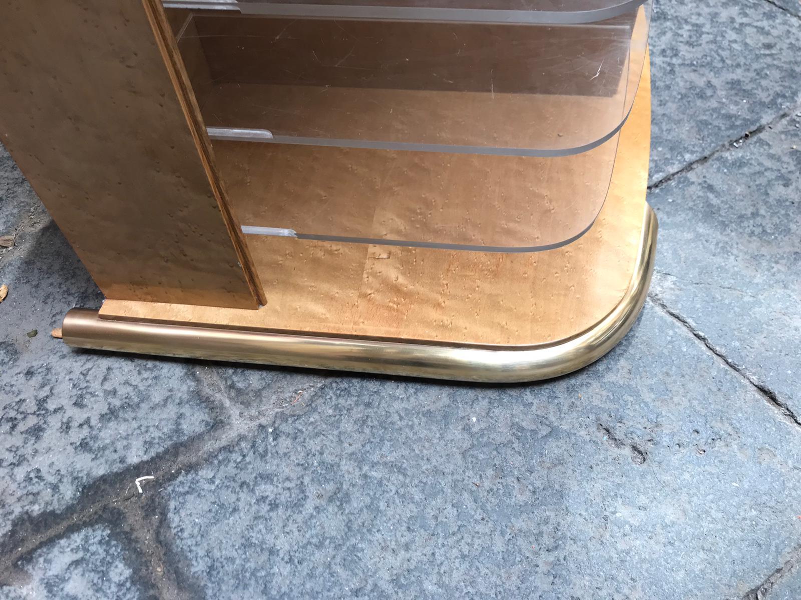 Gucci Vitrine, 1960er Jahre (Furnier) im Angebot