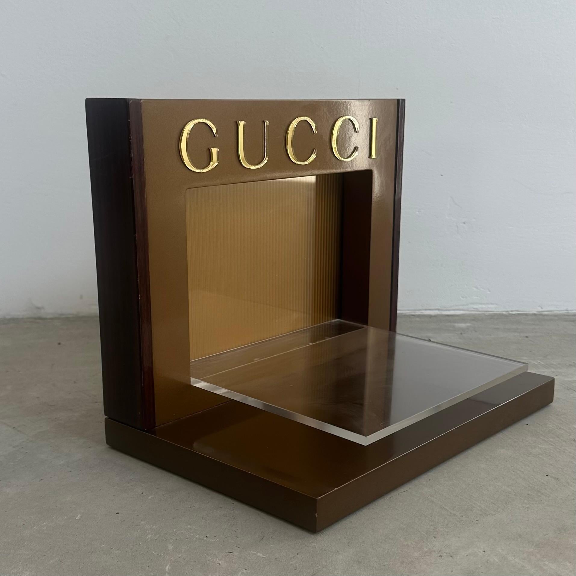 Vetro Scaffale da esposizione Gucci, Italia anni '80 in vendita