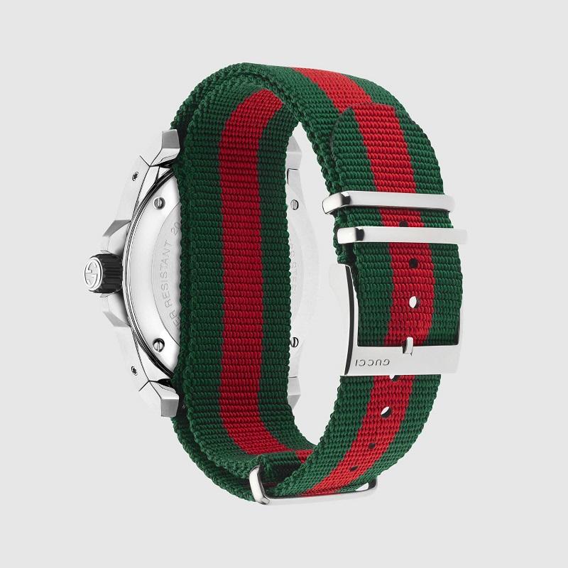 Stainless steel case with a green and red nylon strap. 
Uni-directional rotating stainless steel bezel with a black top ring. 
Black dial with silver-tone hands and dot / Arabic numeral hour markers. 
Minute markers around the outer rim. 
Dial Type:
