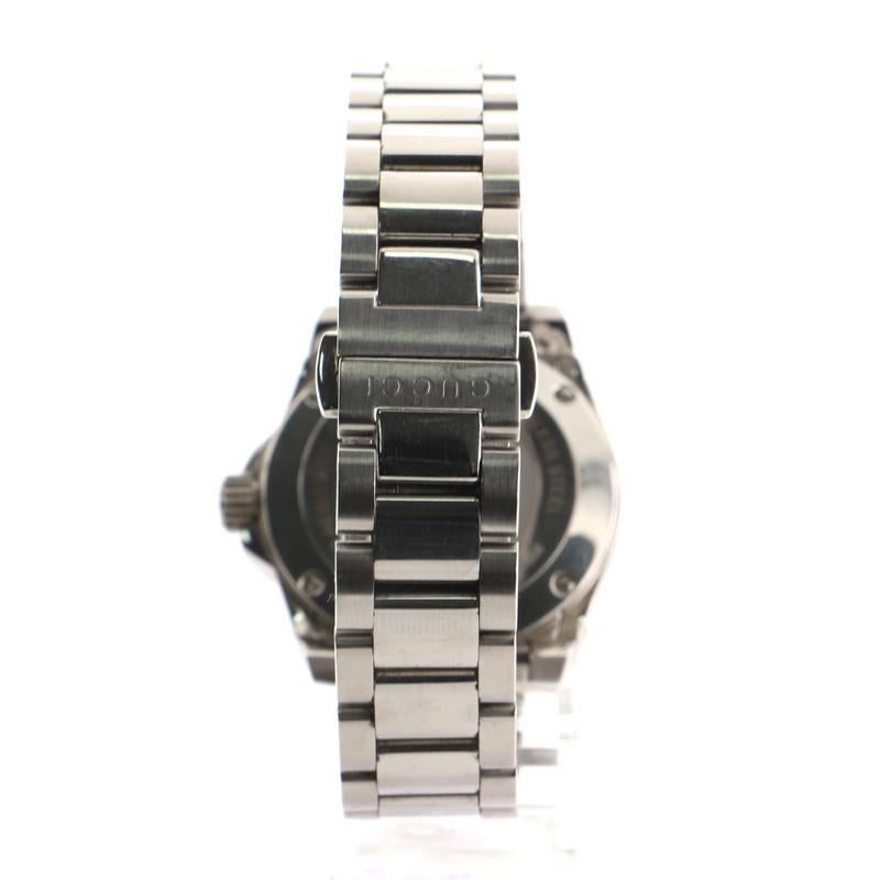 Condition: Very good. Minor wear and moderate scratches throughout. 
Accessories: No Accessories 
Measurements: Case Size/Width: 32mm, Watch Height: 10mm, Band Width: 16mm, Wrist circumference: 7