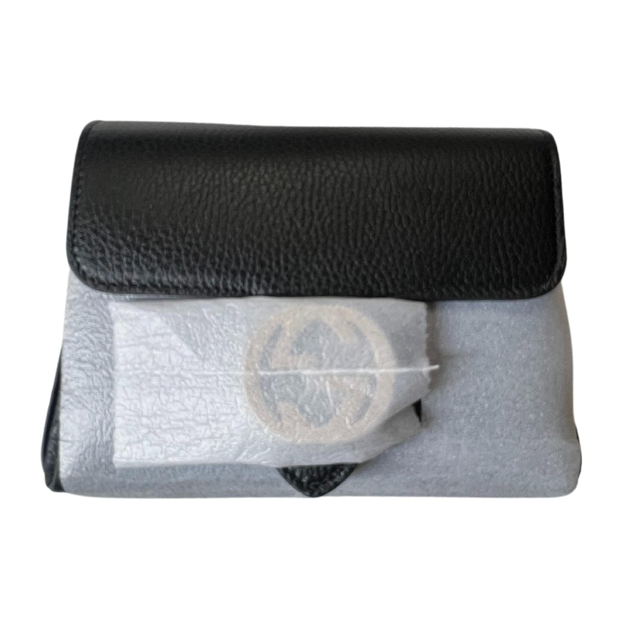 Women's or Men's Gucci Dollar Calfskin Interlocking GG Crossbody Bag Black Small For Sale