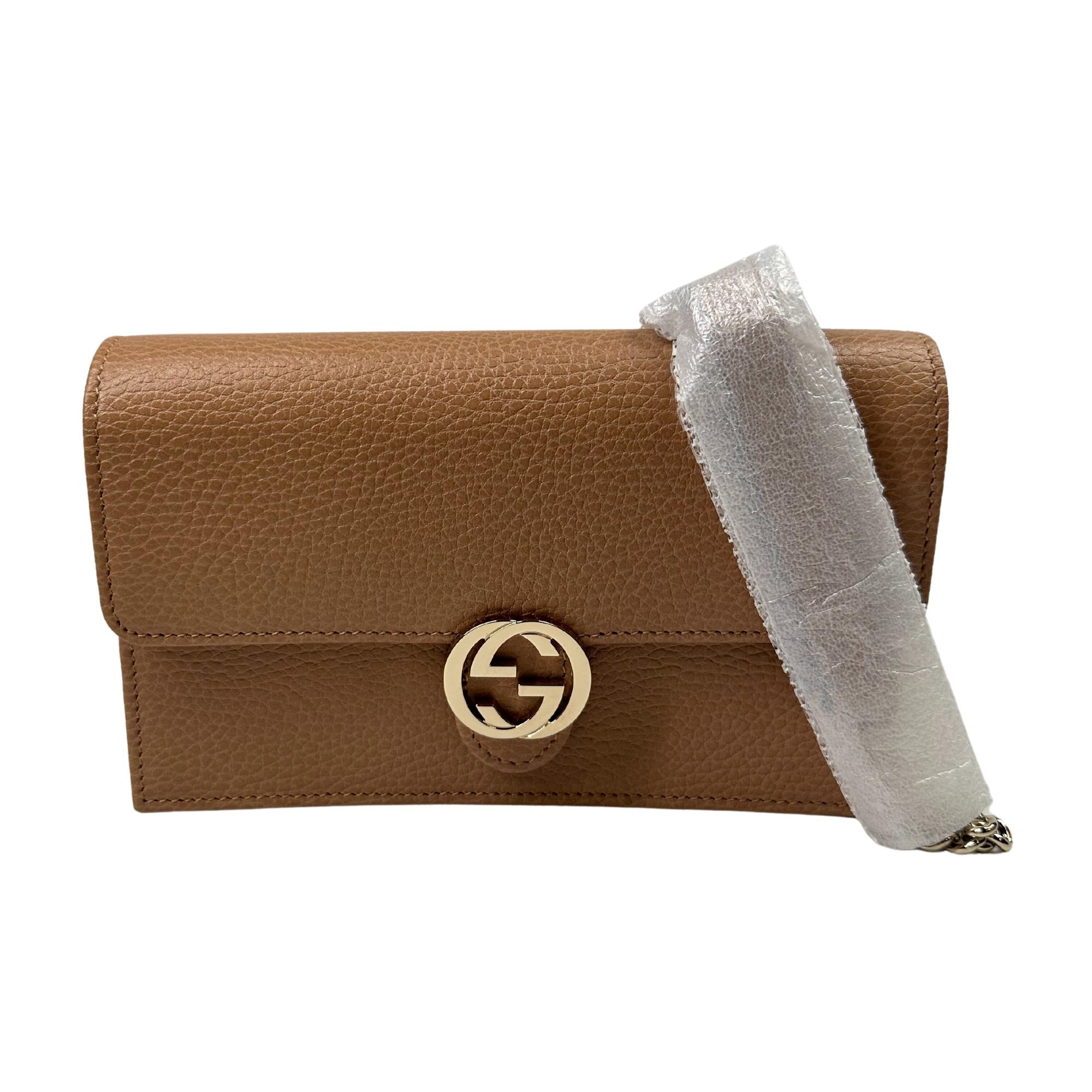 Gucci Dollar Calfskin Interlocking GG Wallet On Chain Bag Beige For Sale 2