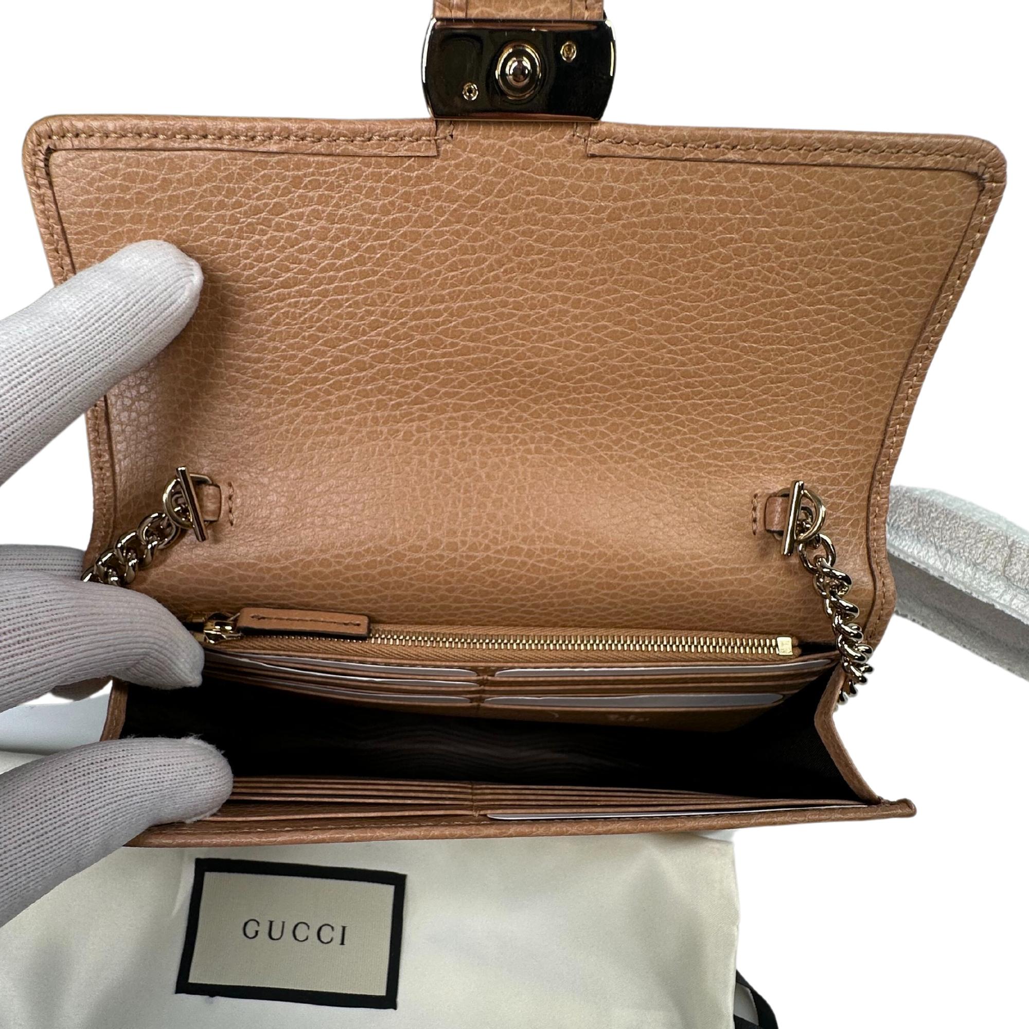Gucci Dollar Calfskin Interlocking GG Wallet On Chain Bag Beige 3