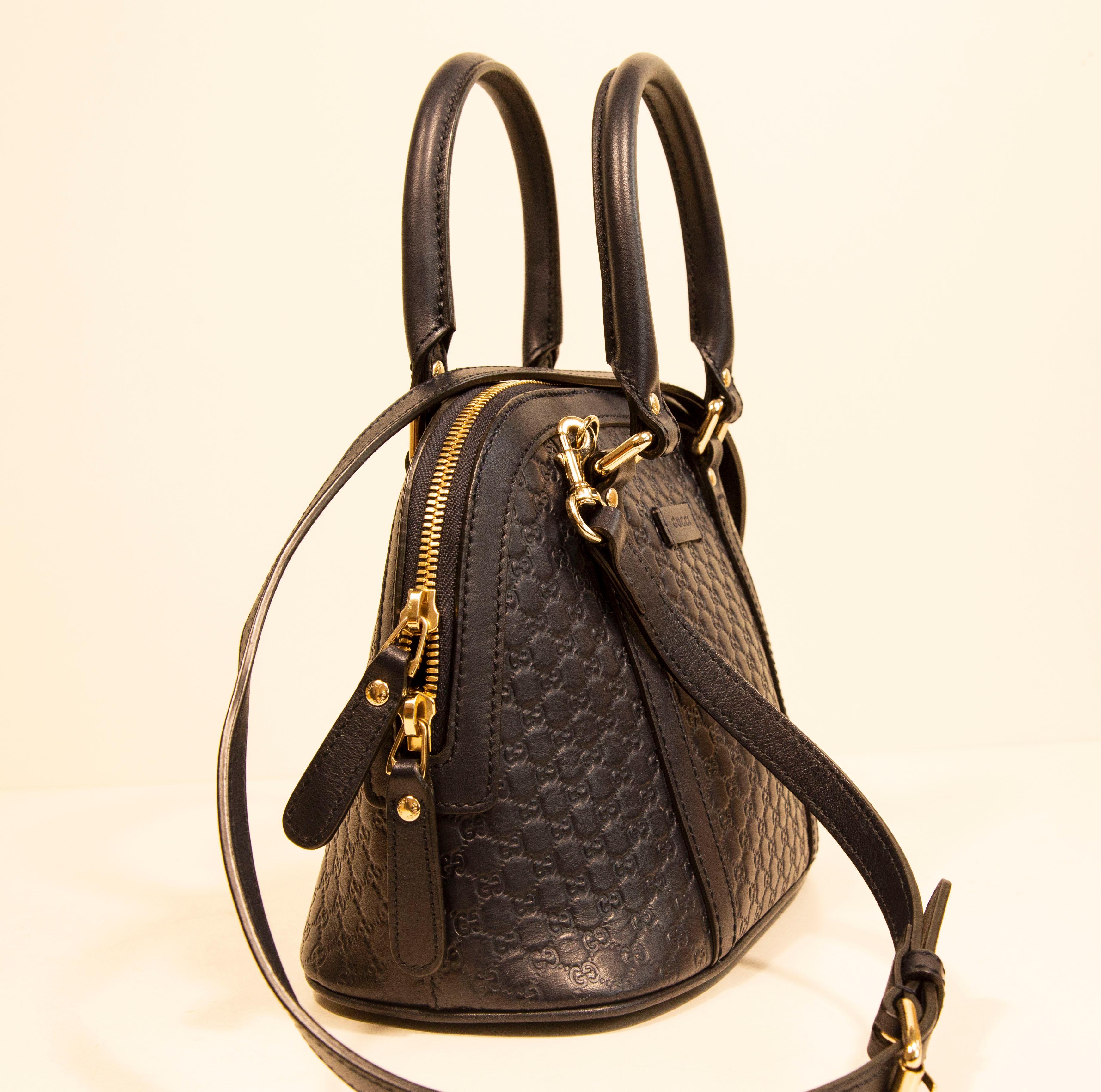 Gucci Dome Crossbody Bag Top Handle Bag in Marineblau GG Geprägtes Leder   für Damen oder Herren im Angebot