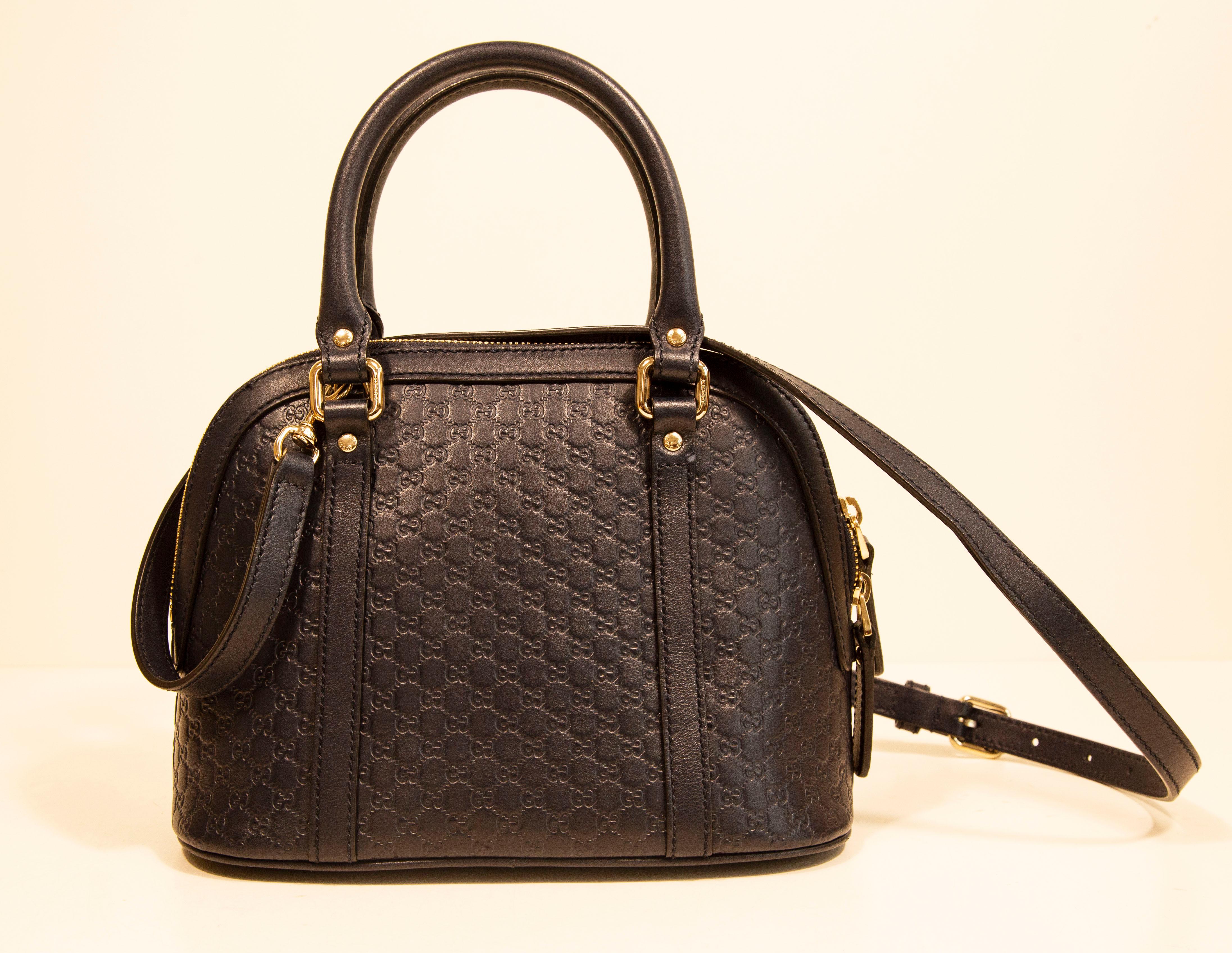 Gucci Dome Crossbody Bag Top Handle Bag in Marineblau GG Geprägtes Leder   im Angebot 1