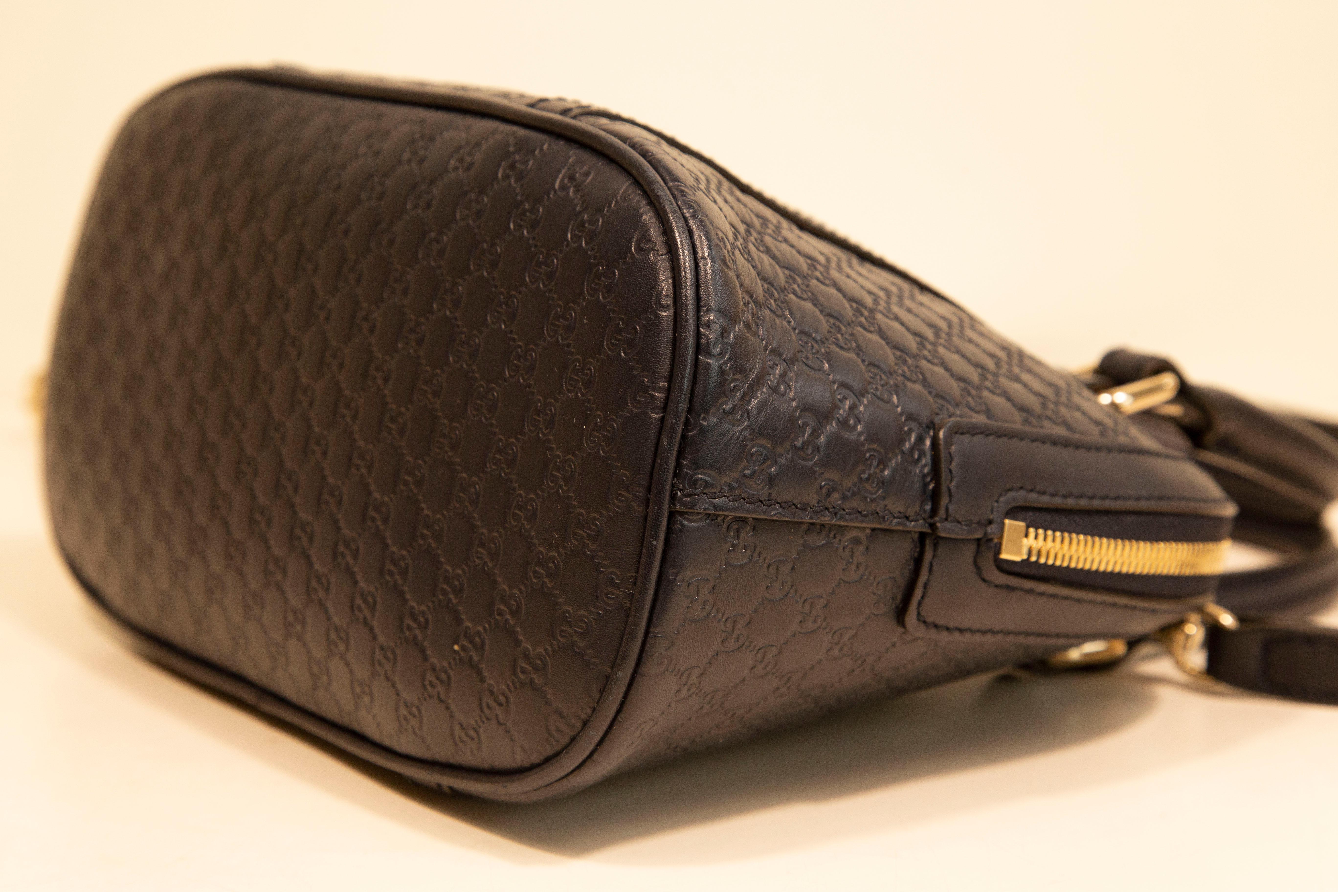 Gucci Dome Crossbody Bag Top Handle Bag in Marineblau GG Geprägtes Leder   im Angebot 5