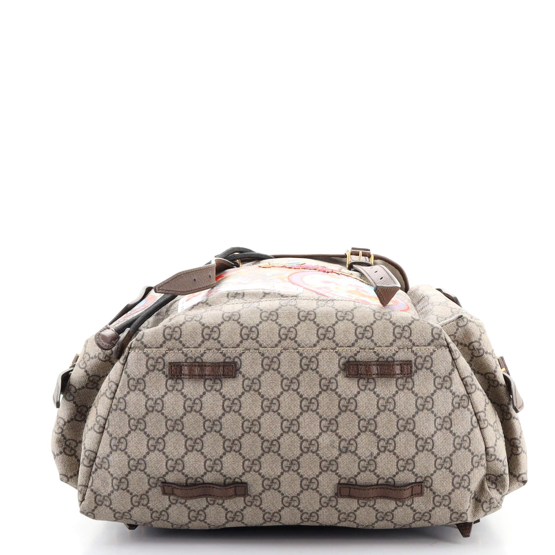 Gucci Donald Duck Soft Rucksack GG aus beschichtetem Segeltuch mit Applique groß im Zustand „Gut“ in NY, NY
