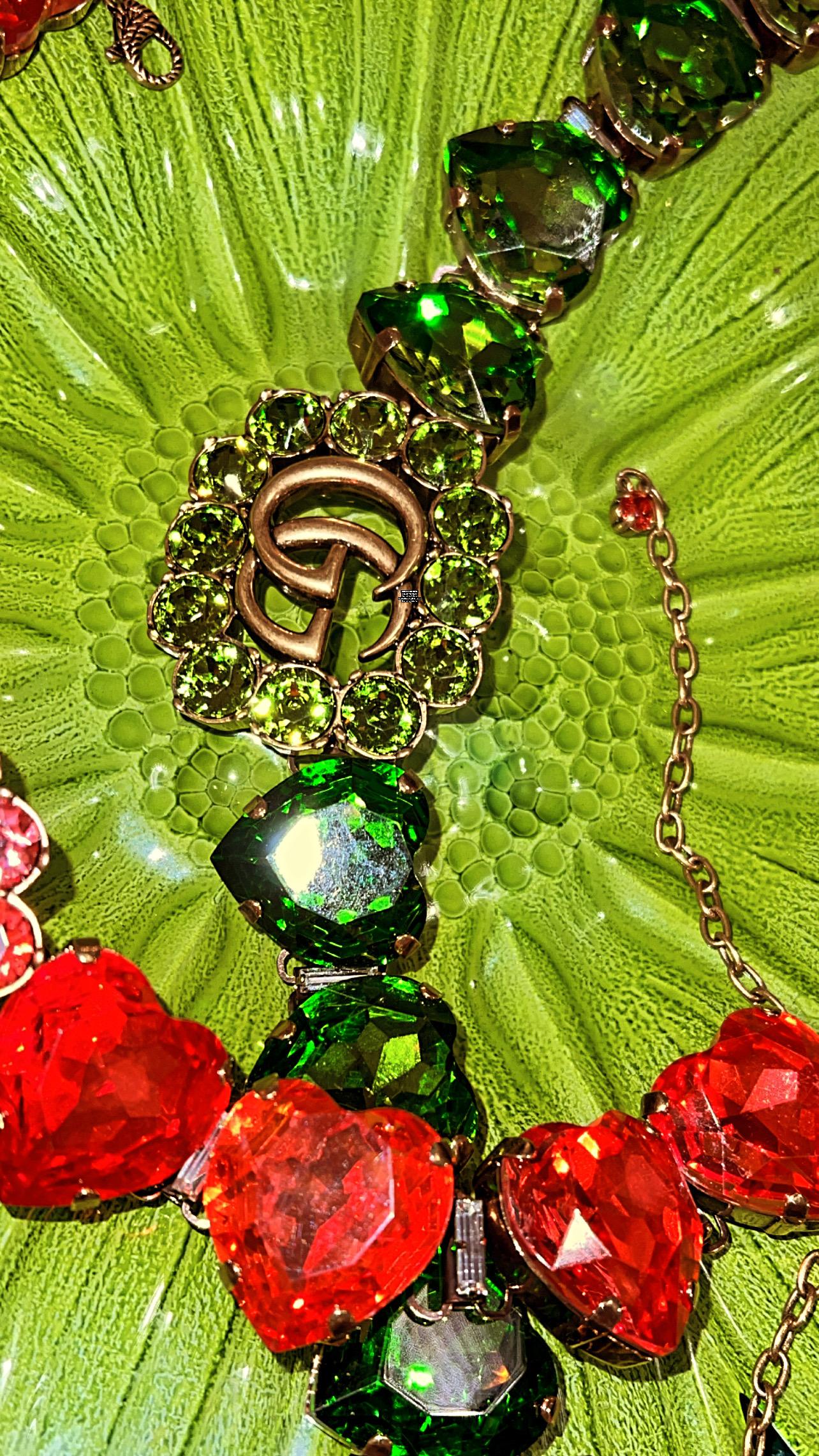 Gucci Collier double G en cristal de cœur Neuf - En vente à Brossard, QC