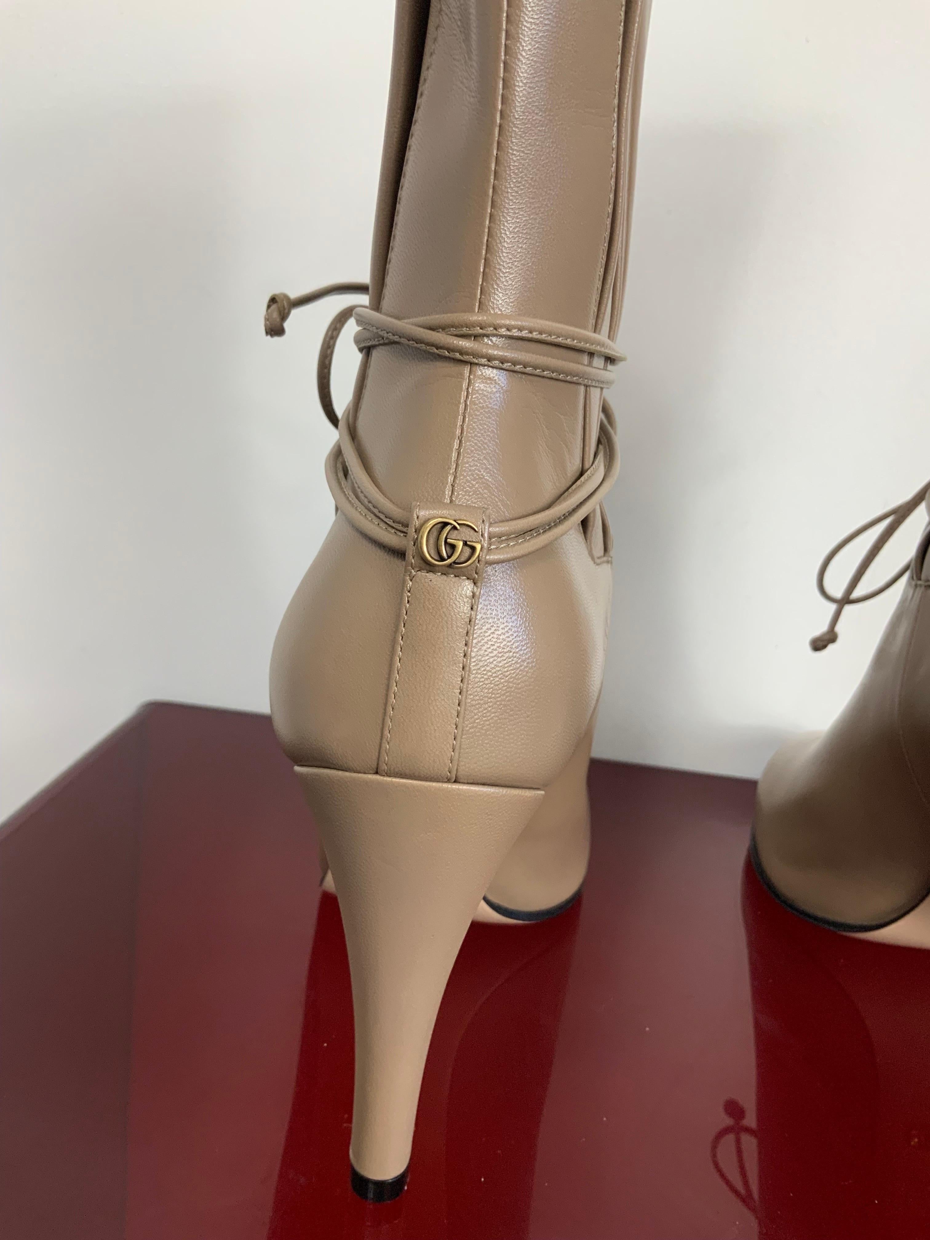 Women's or Men's Gucci dove-grey high heels boots