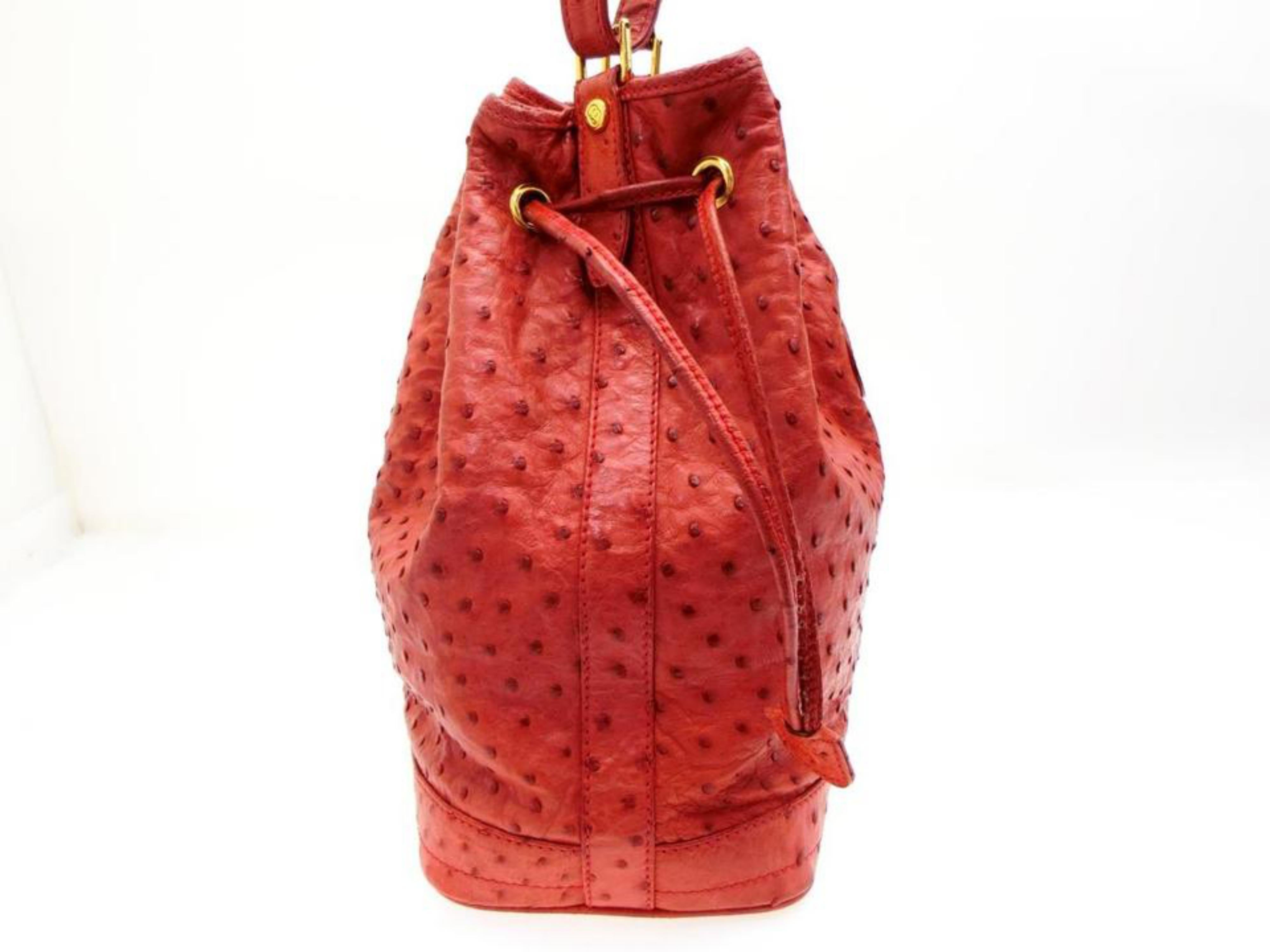 Gucci Drawstring Bucket Hobo 227959 Red Ostrich Leather Shoulder Bag For Sale 6