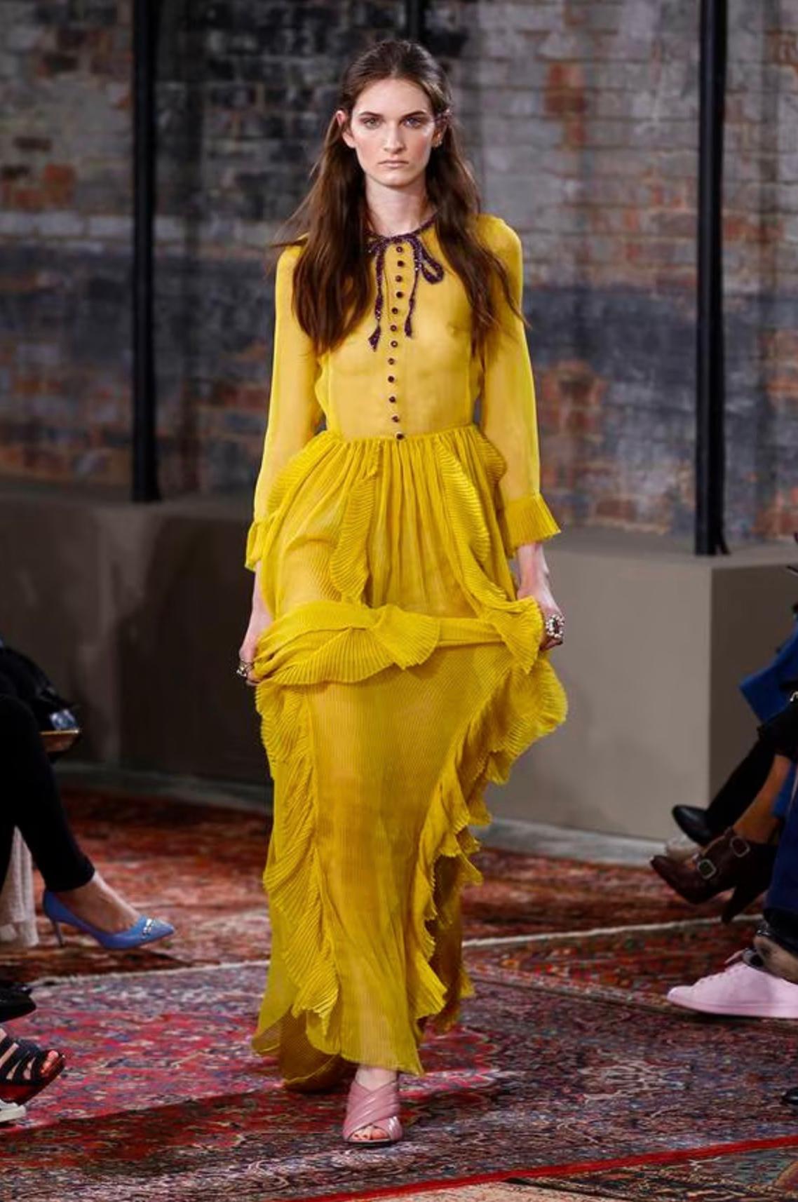 
Fabulous GUCCI 2016 Collection
Pure Silk Evening Gown with breathtaking crystal embellishment.
A Dream come true created by the genius Alessandro Michele <3
One of the most amazing Gucci Collections.
Vibrant chartreuse color, the most beautiful