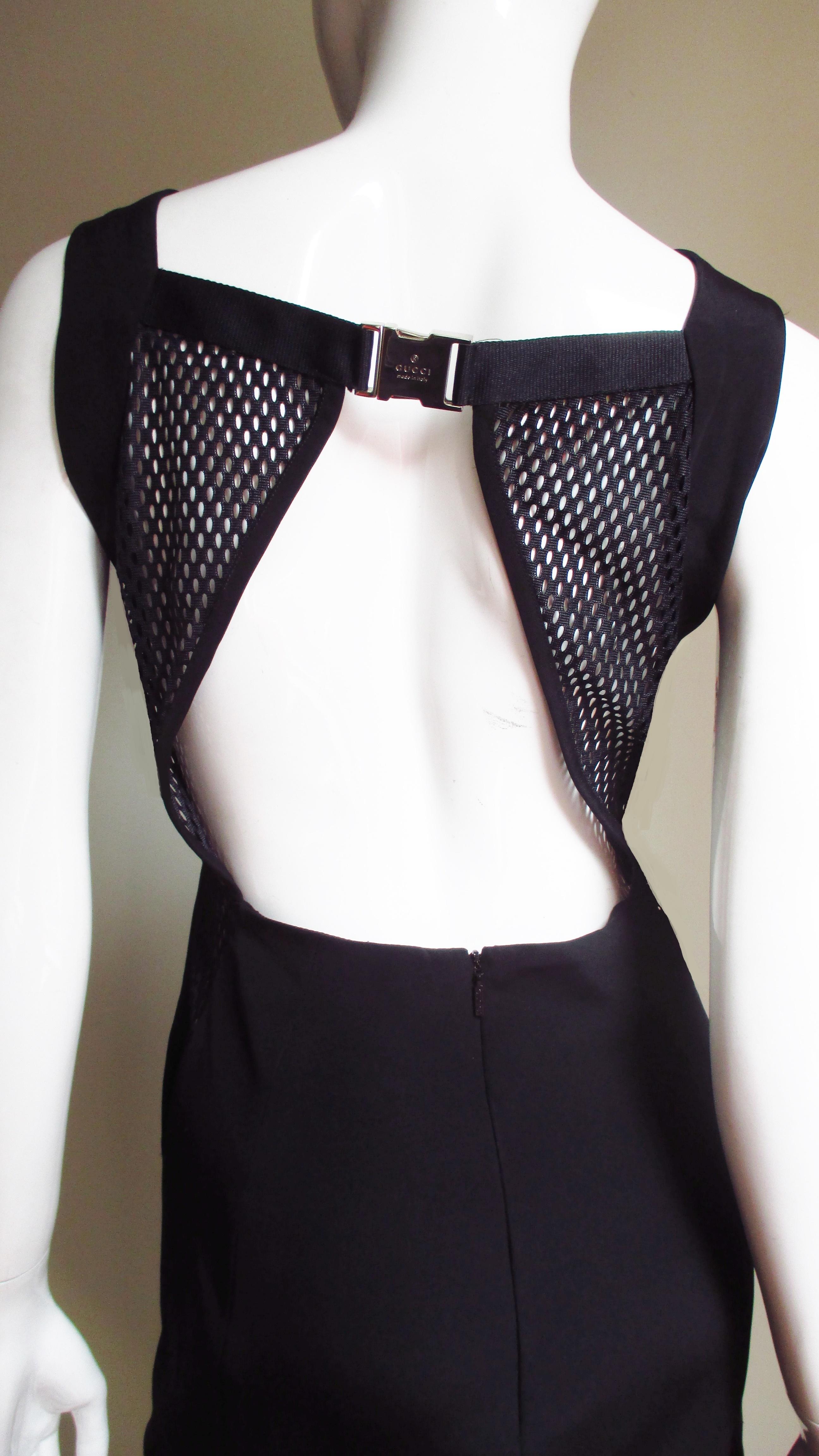 Gucci Vestito Bodycon senza schiena con tagli a rete in vendita 6