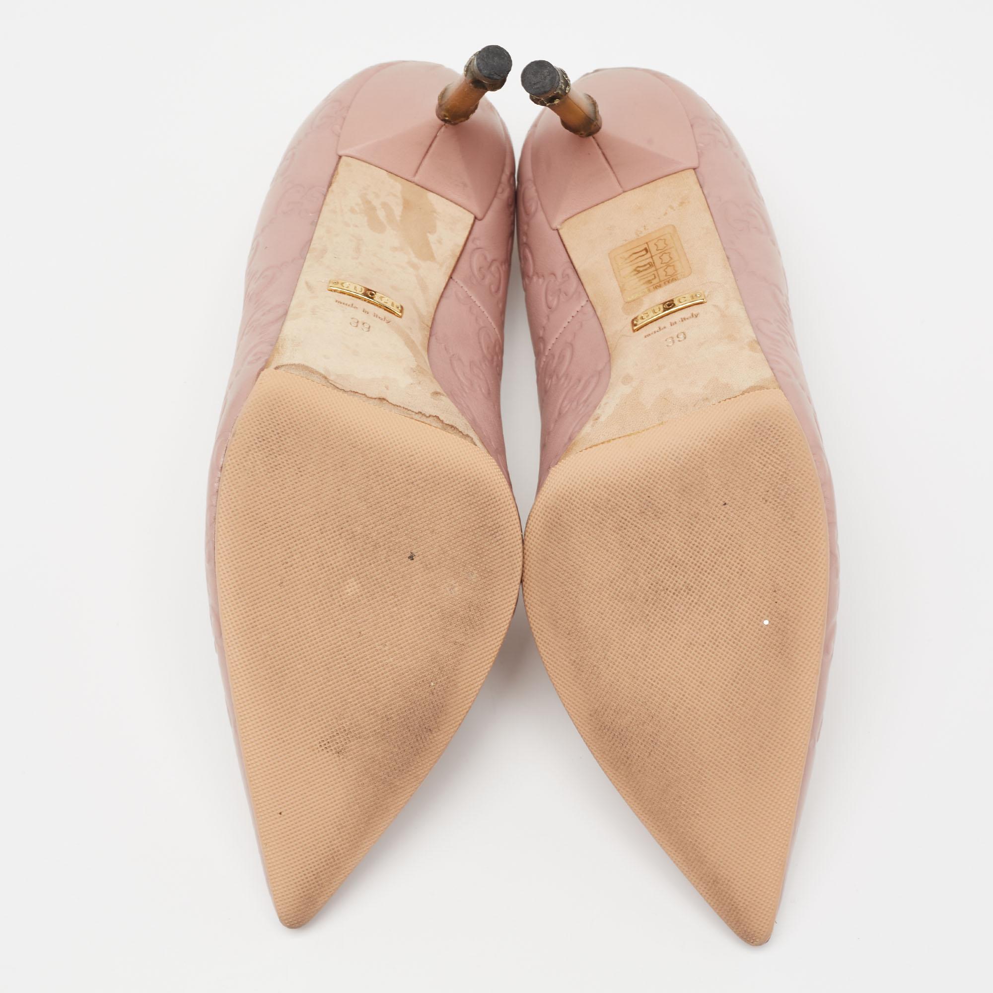 Gucci Dusty Pink Guccissima Leather Horsebit Kristen Bamboo Heel Pumps Size 39 In Good Condition In Dubai, Al Qouz 2