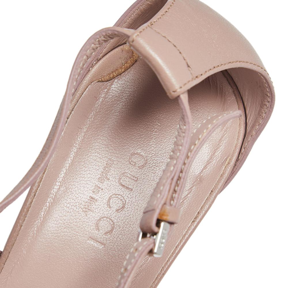 Gucci Dusty Pink Leather Interlocking G Crystals Sandals Size 36 In Good Condition In Dubai, Al Qouz 2
