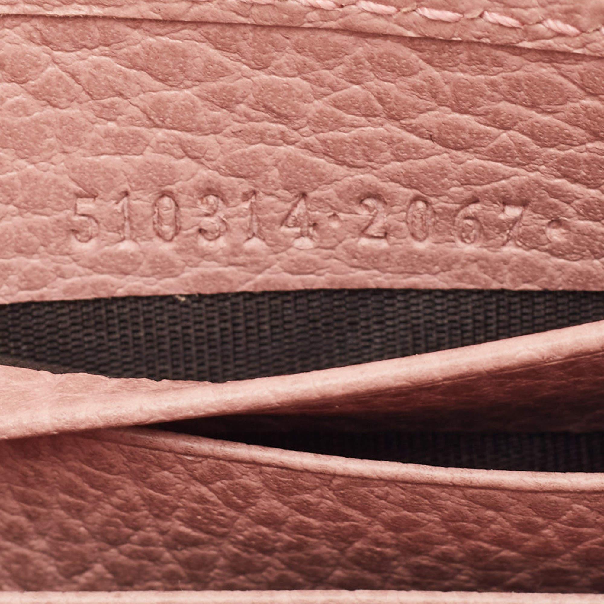 Women's Gucci Dusty Pink Leather Interlocking G Wallet on Chain For Sale