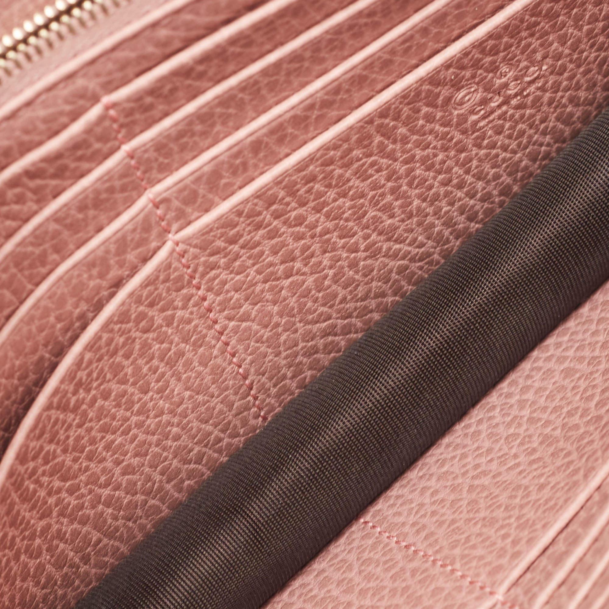 Gucci Dusty Pink Leder Interlocking G Wallet auf Kette im Angebot 2