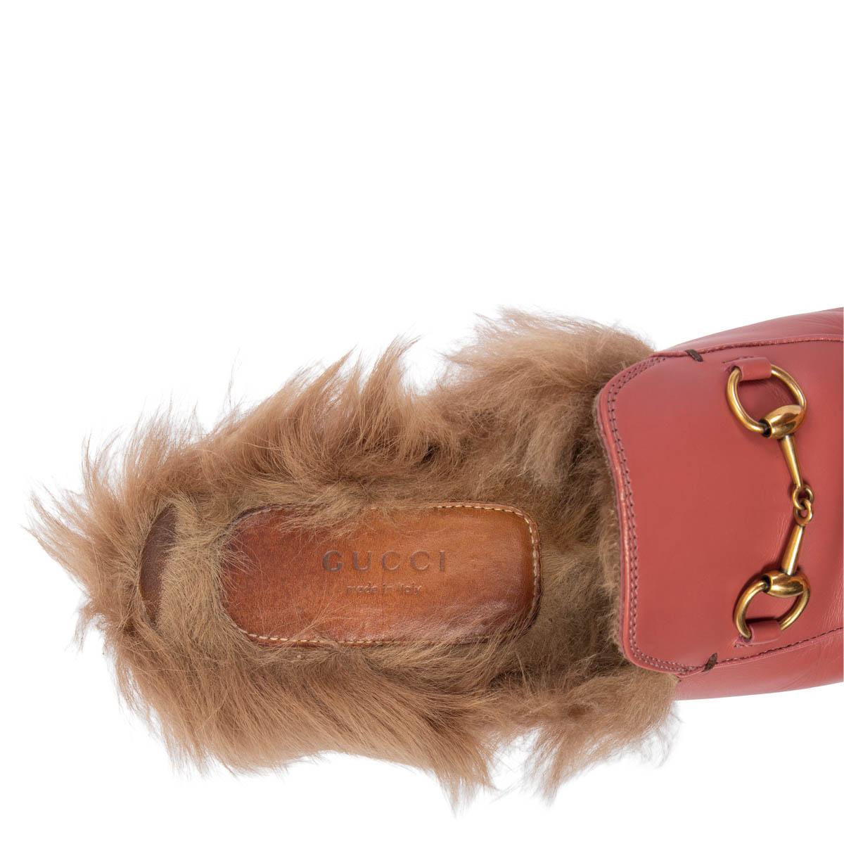 GUCCI dusty pink leather PRINCETOWN FUR Mules Flats Shoes 40 In Fair Condition In Zürich, CH