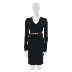 Vestido de cóctel GUCCI de principios de los años 00 en licra negra con cinturón marrón con logotipo GG
