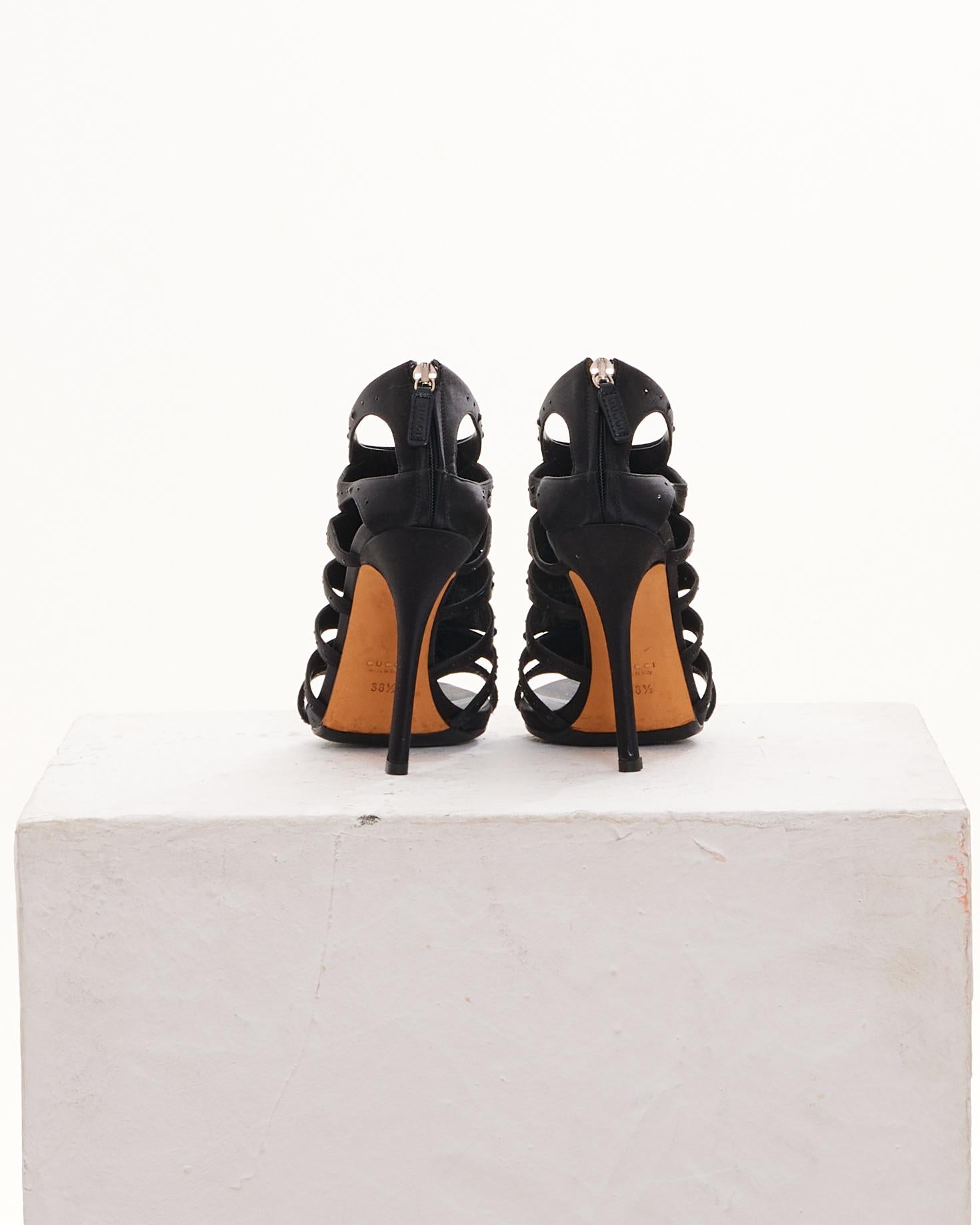 GUCCI Early 00's Black Satin Crystal Embellished Sandals In Excellent Condition For Sale In Milano, IT