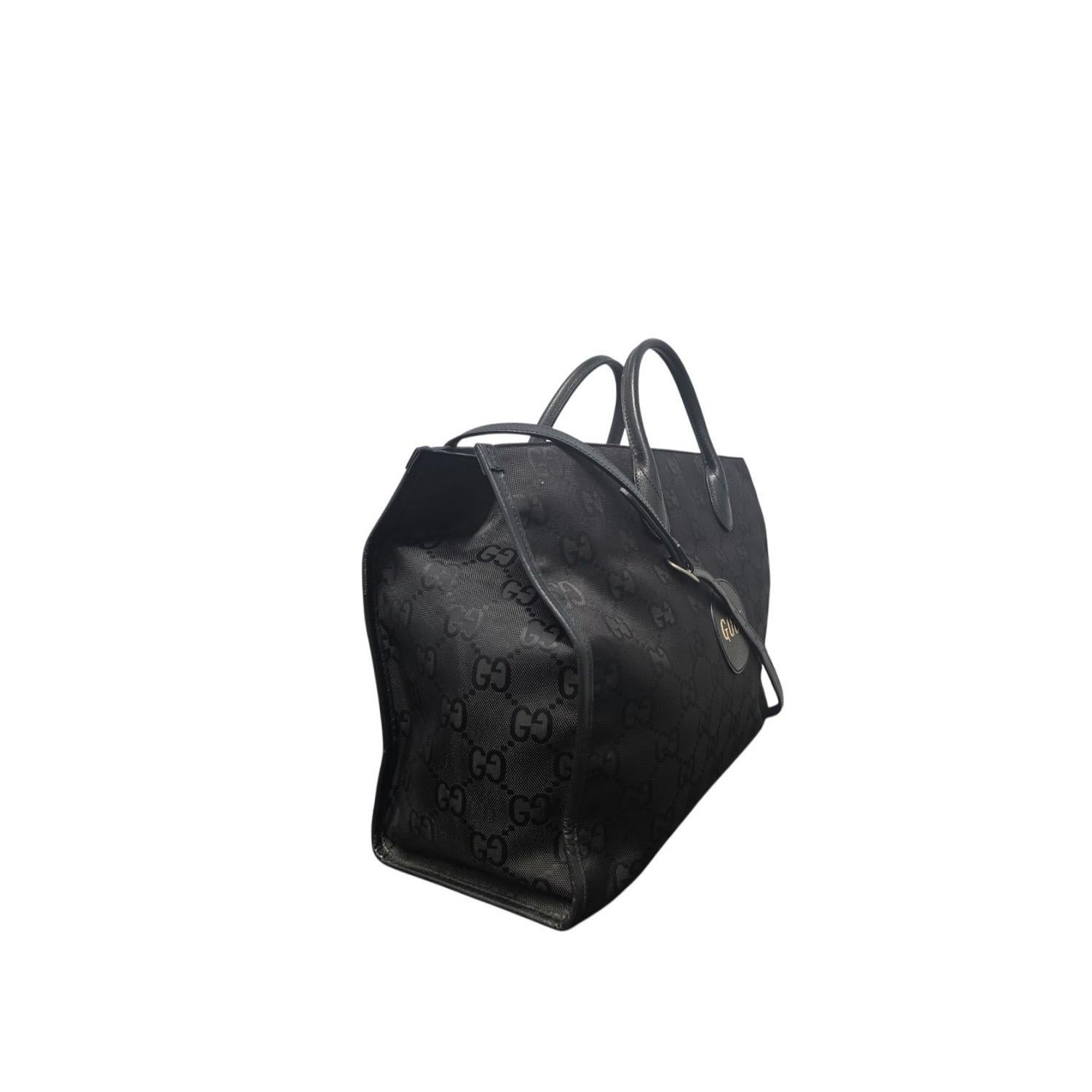 Gucci Econyl Nylon Monogram Large Off The Grid Tote im Zustand „Hervorragend“ im Angebot in Scottsdale, AZ