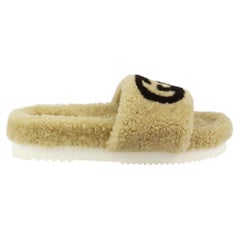Gucci Eileen Schuhe aus Shearling mit Logodruck, EU 38, UK 5, US 8