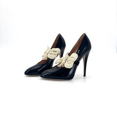 Gucci Elaisa Pearl Removable Bow Pointed Toe High Heel Pumps 38,5
