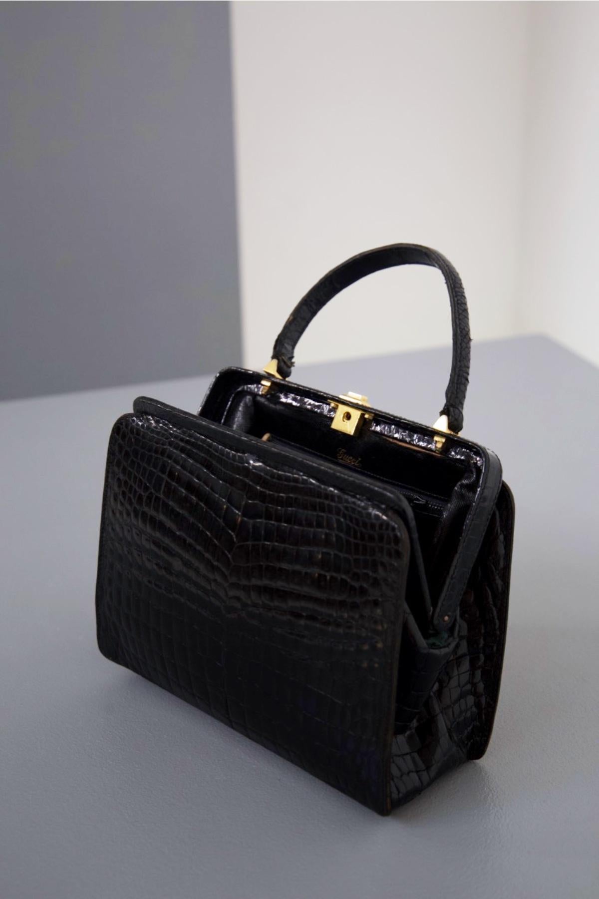Gucci Elegant Vintage Leather Bag 2