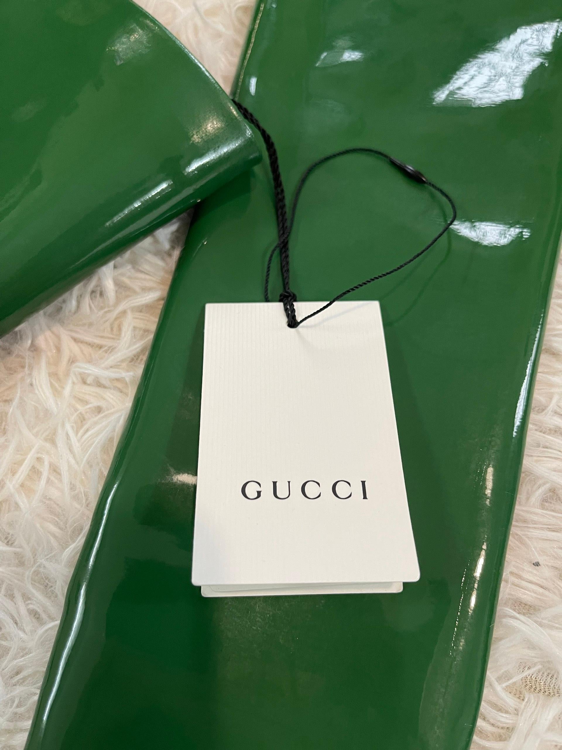 Gucci Embellished Patent-Leather Gloves For Sale 2