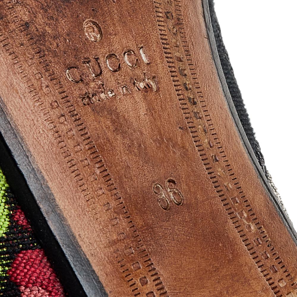 Gucci Embroidered Brocade Fabric Jordaan Horsebit Slip On Loafers Size 36 In Good Condition In Dubai, Al Qouz 2
