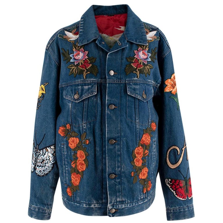 Gucci - Veste en jean oversize doublée de soie brodée US8 sur 1stDibs |  veste en jean gucci, veste gucci l'aveugle par amour