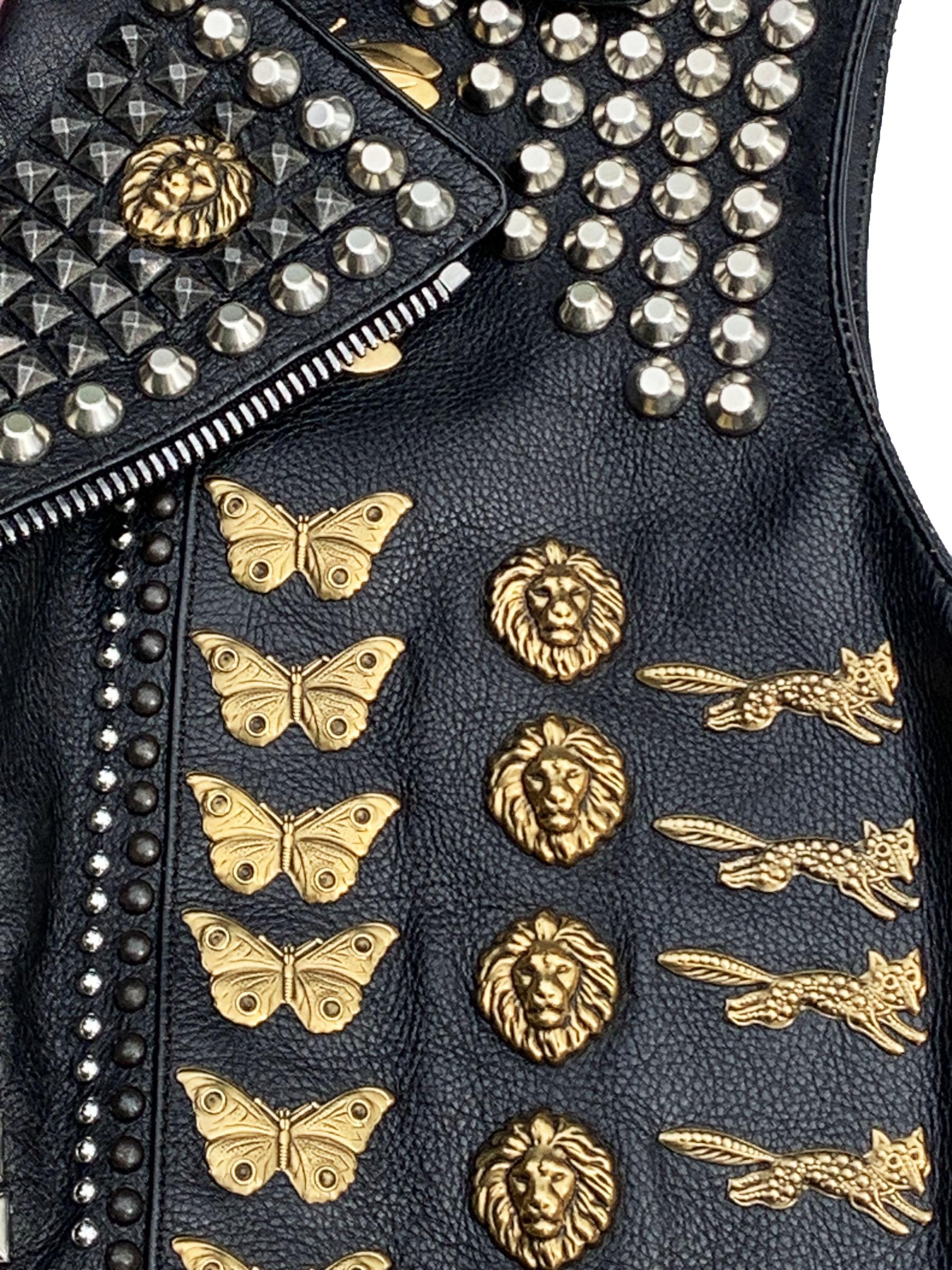 Il gilet in pelle ricamata e borchiata di Gucci potrebbe essere visto da Ozzy Ousbourne durante il tour in vendita 8
